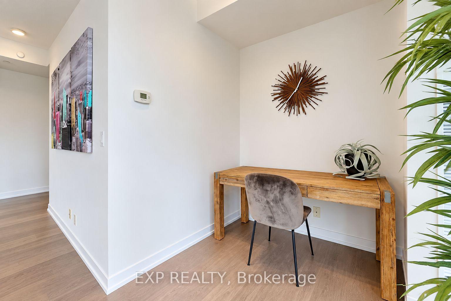 Photo 17 of Unit 1002, 89 Dunfield Avenue, Toronto, Mount Pleasant West — HOMEH