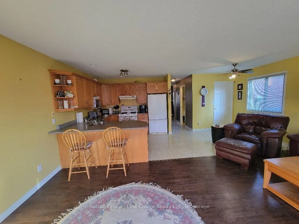 Photo 5 of 24 Hyde Road, Stratford — HOMEH