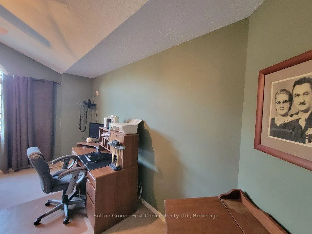 Photo 8 of 24 Hyde Road, Stratford — HOMEH