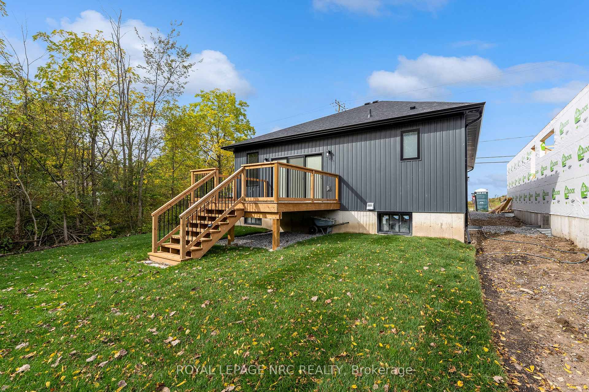 Photo 11 of 161 Forks Road, Welland, Dain City — HOMEH
