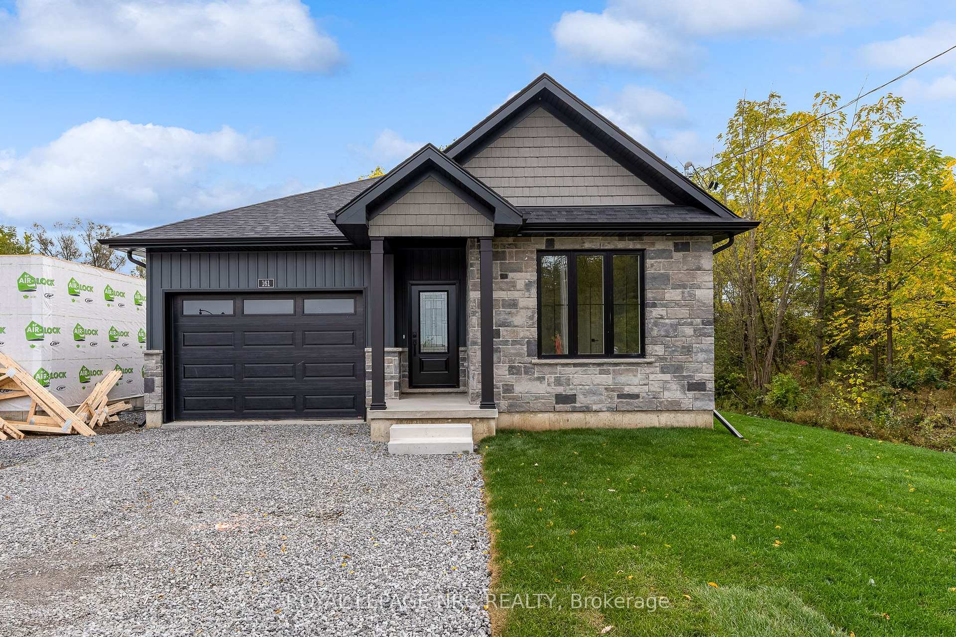 Photo 43 of 161 Forks Road, Welland, Dain City — HOMEH