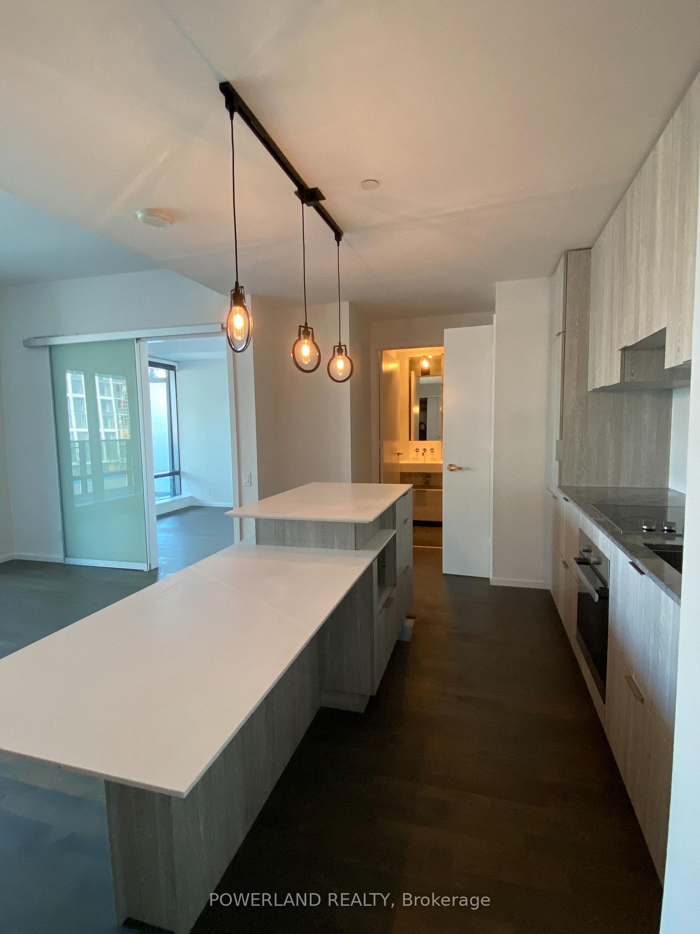 Photo 2 of Unit 811, 5 St Joseph Street, Toronto, Bay Street Corridor — HOMEH