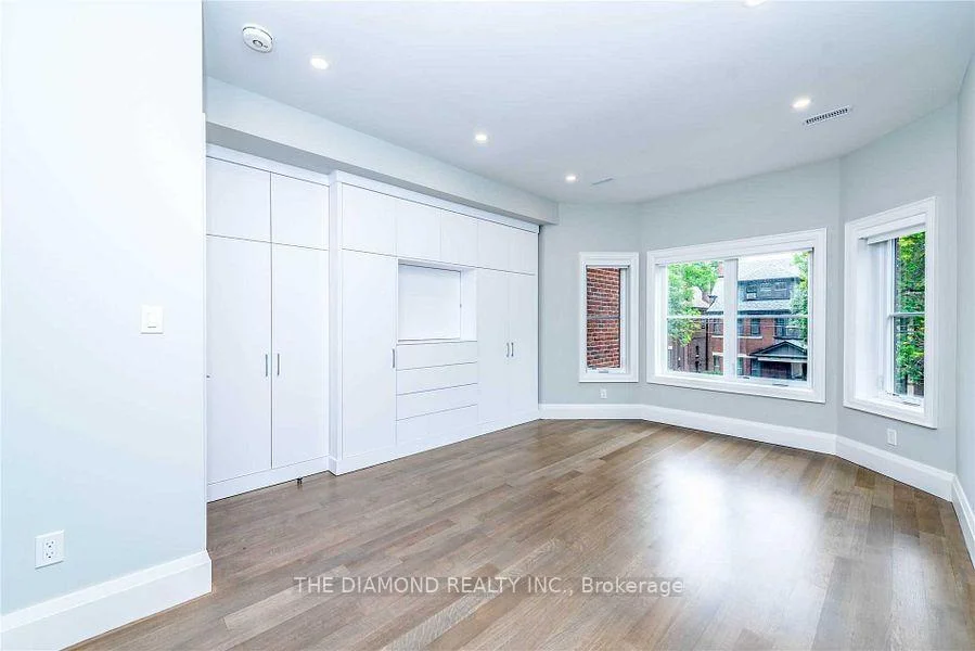 Photo 4 of 188 Westminster Avenue, Toronto, High Park-Swansea — HOMEH