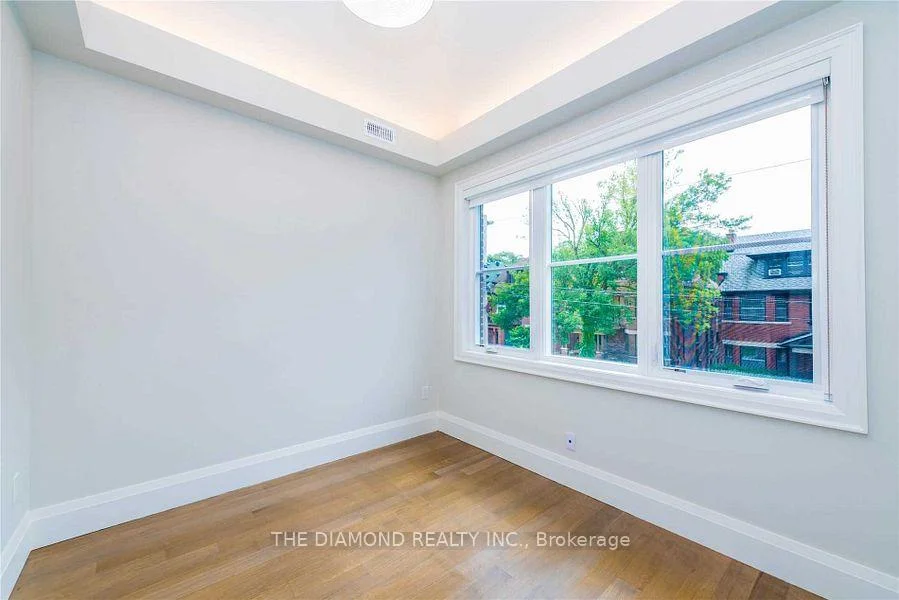 Photo 5 of 188 Westminster Avenue, Toronto, High Park-Swansea — HOMEH