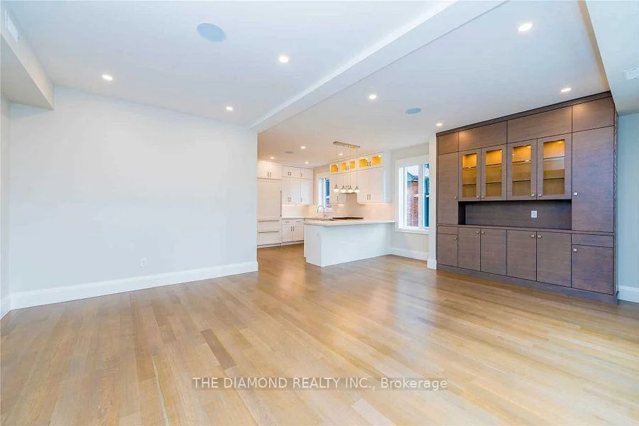 Photo 6 of 188 Westminster Avenue, Toronto, High Park-Swansea — HOMEH