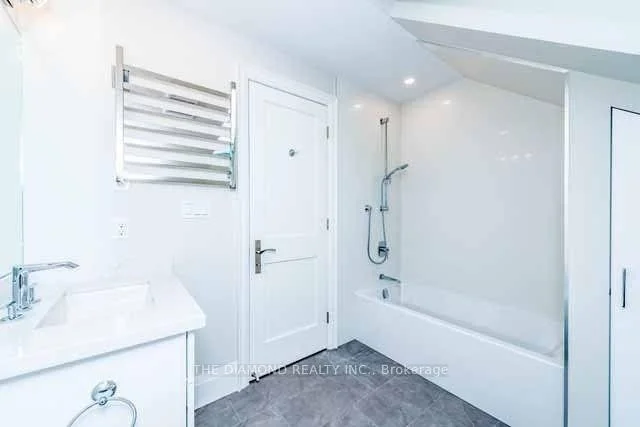 Photo 7 of 188 Westminster Avenue, Toronto, High Park-Swansea — HOMEH