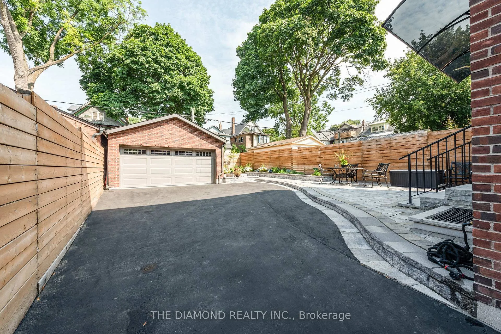Photo 12 of 188 Westminster Avenue, Toronto, High Park-Swansea — HOMEH