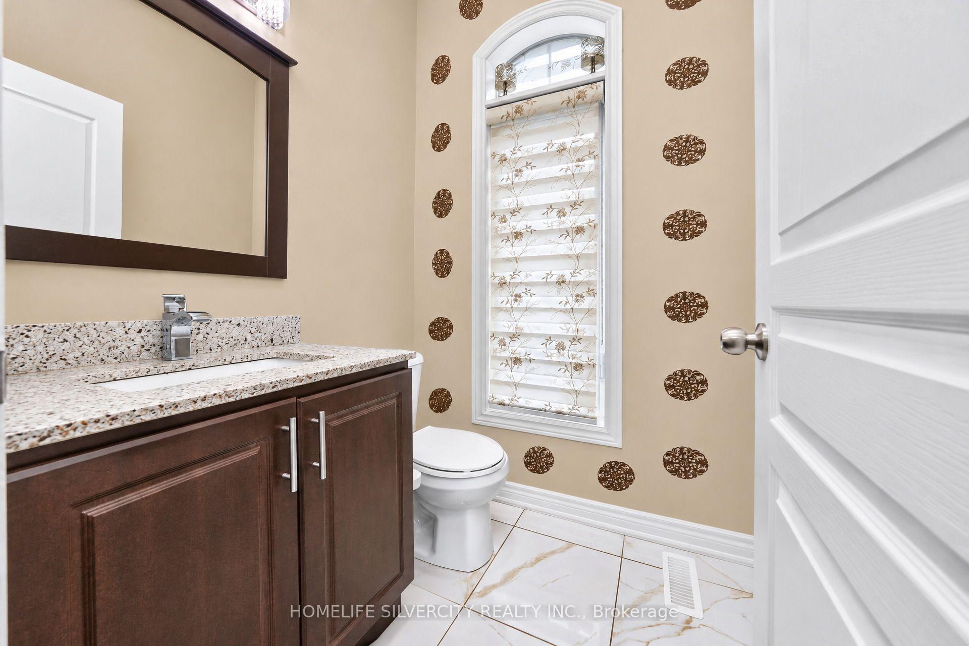 Photo 4 of 355 Robert Parkinson Drive, Brampton, Northwest Brampton — HOMEH