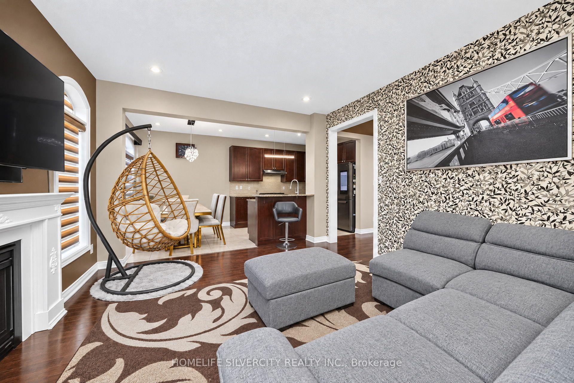 Photo 9 of 355 Robert Parkinson Drive, Brampton, Northwest Brampton — HOMEH