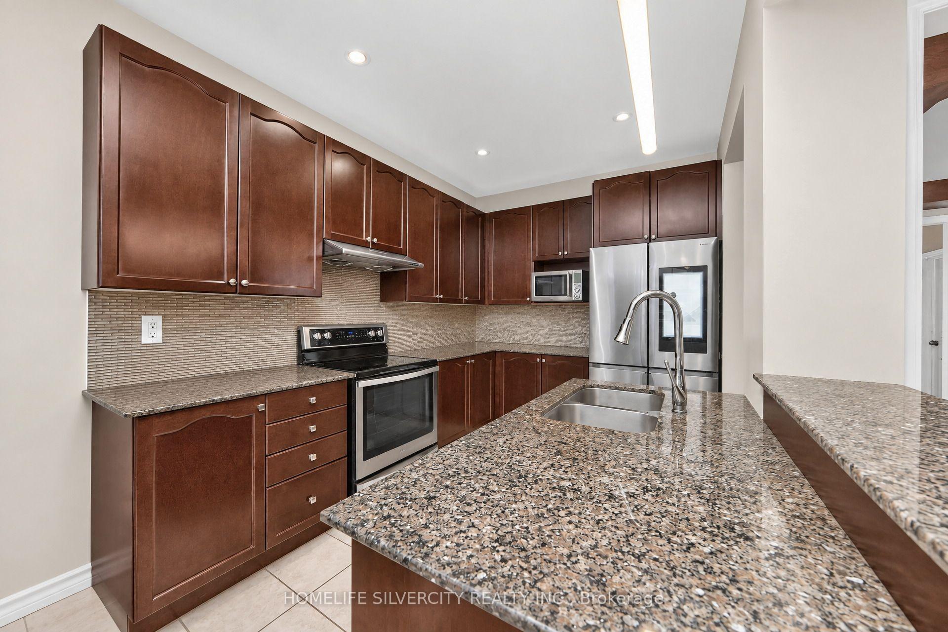 Photo 13 of 355 Robert Parkinson Drive, Brampton, Northwest Brampton — HOMEH