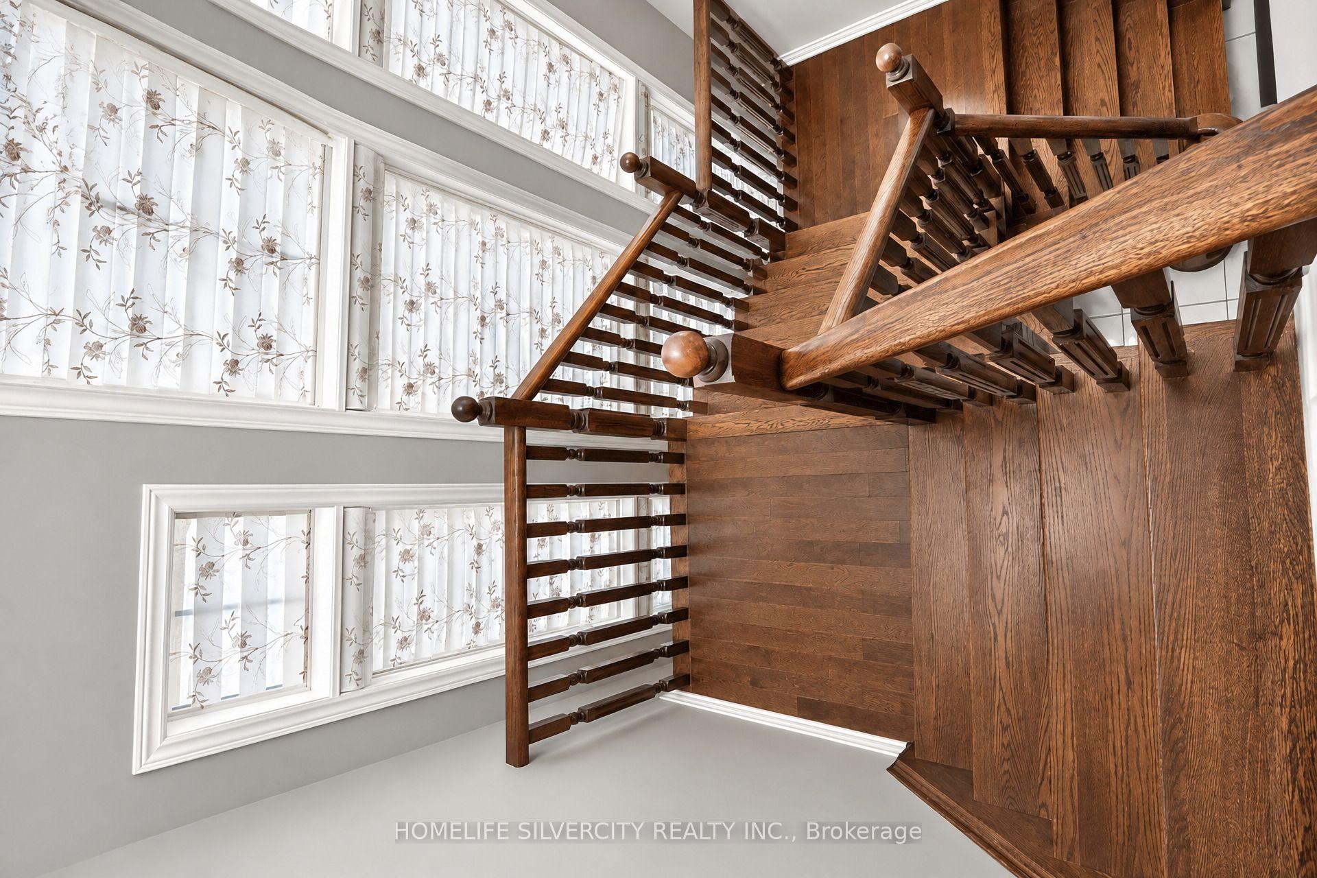 Photo 18 of 355 Robert Parkinson Drive, Brampton, Northwest Brampton — HOMEH