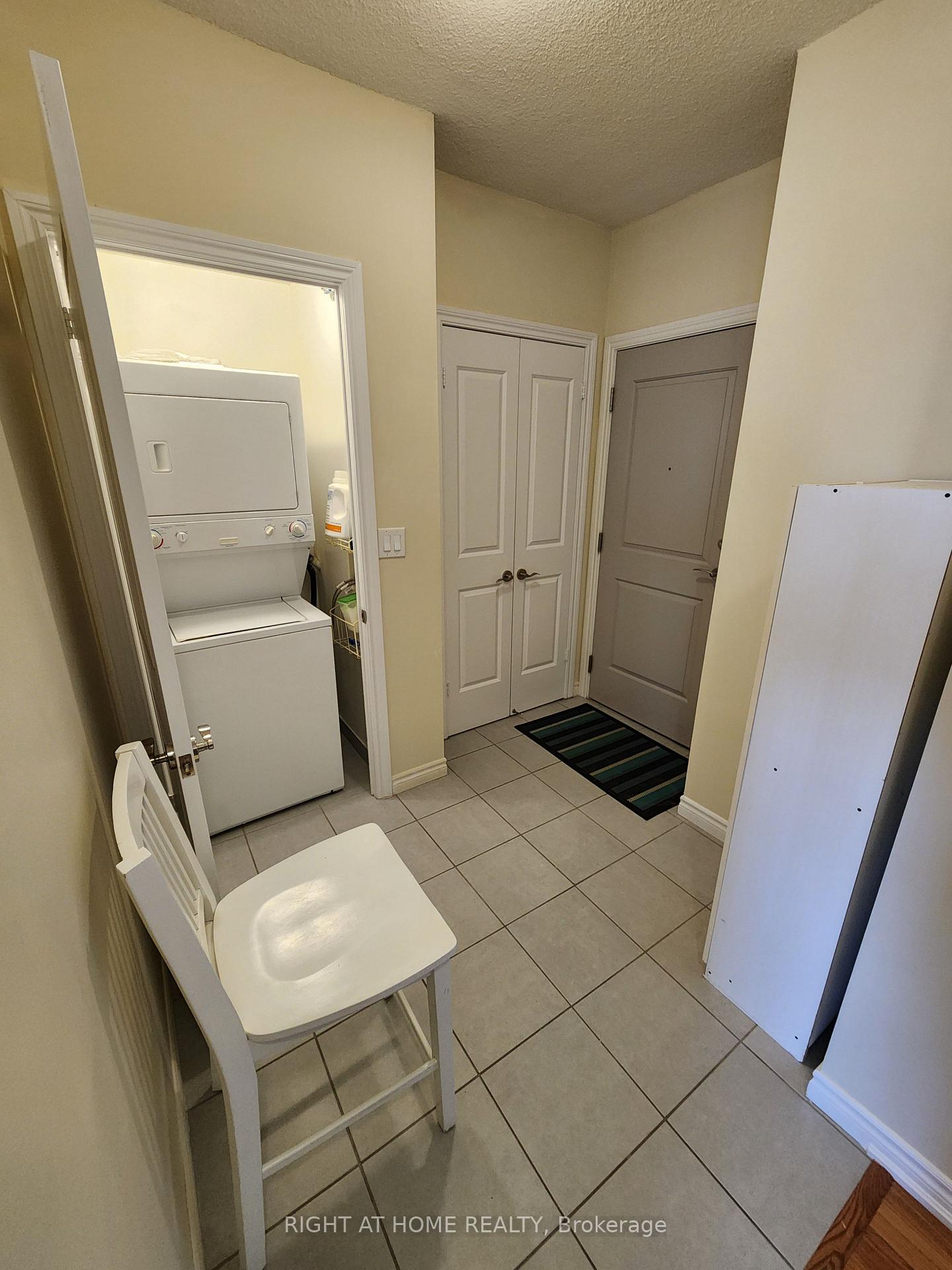 Photo 6 of Unit #1106, 135 Wynford Drive, North York, Banbury-Don Mills — HOMEH