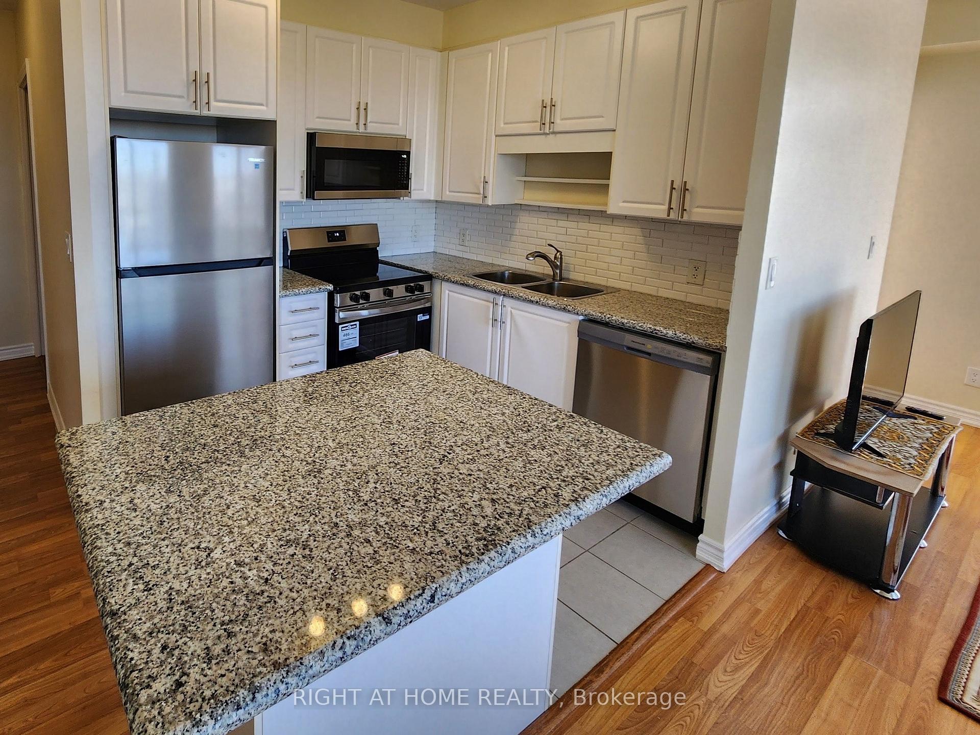 Photo 8 of Unit #1106, 135 Wynford Drive, North York, Banbury-Don Mills — HOMEH
