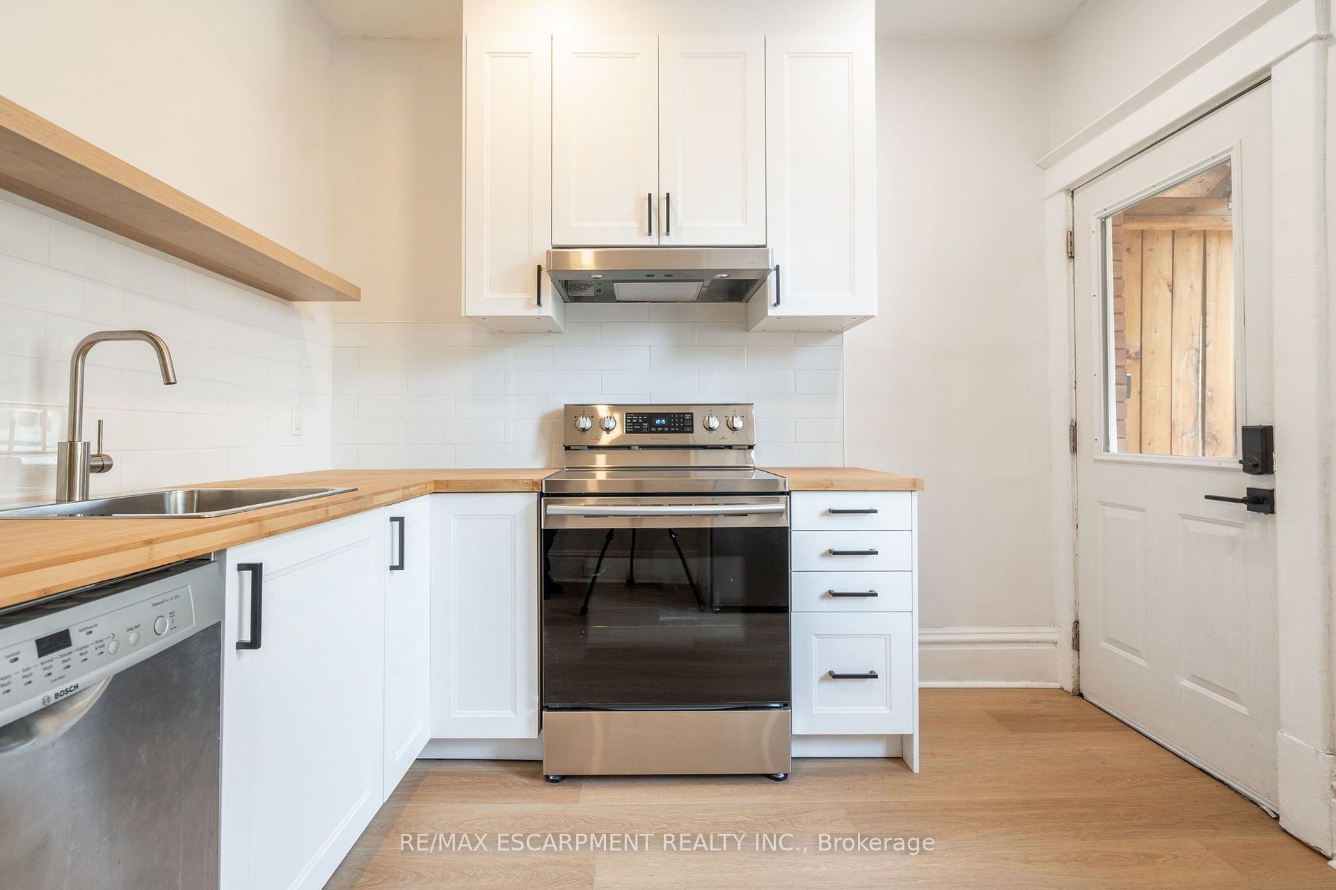 Photo 5 of Unit 1, 48 Burris Street, Hamilton, Gibson — HOMEH