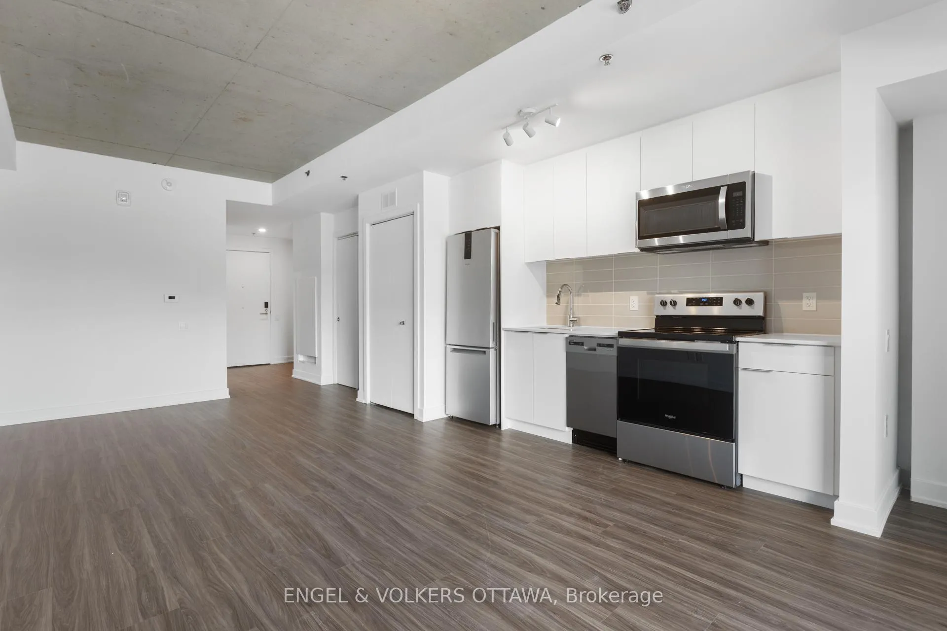Photo 2 of Unit 101, 1366 Carling Avenue, Ottawa, Carlington — HOMEH