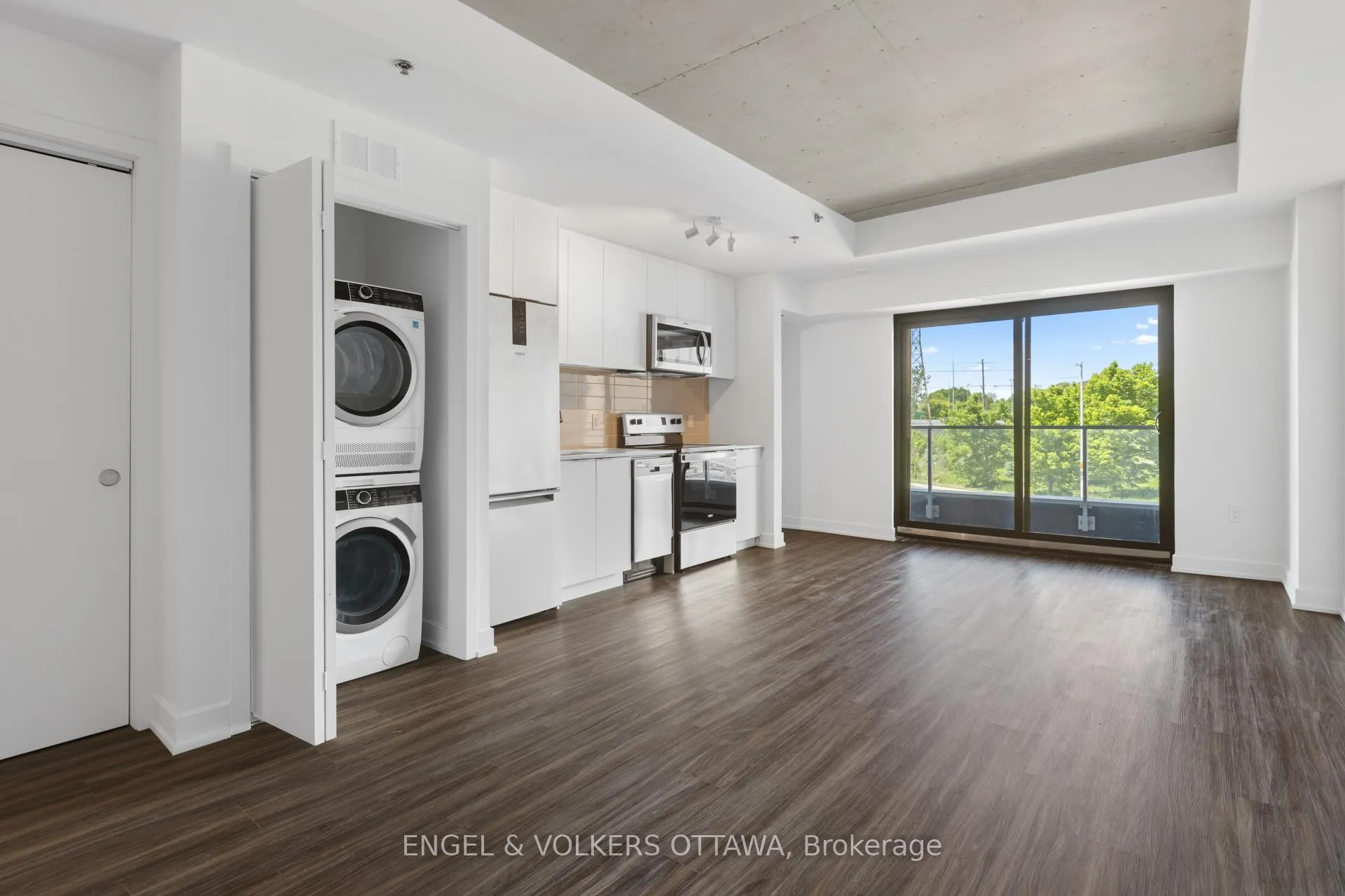 Photo 4 of Unit 101, 1366 Carling Avenue, Ottawa, Carlington — HOMEH