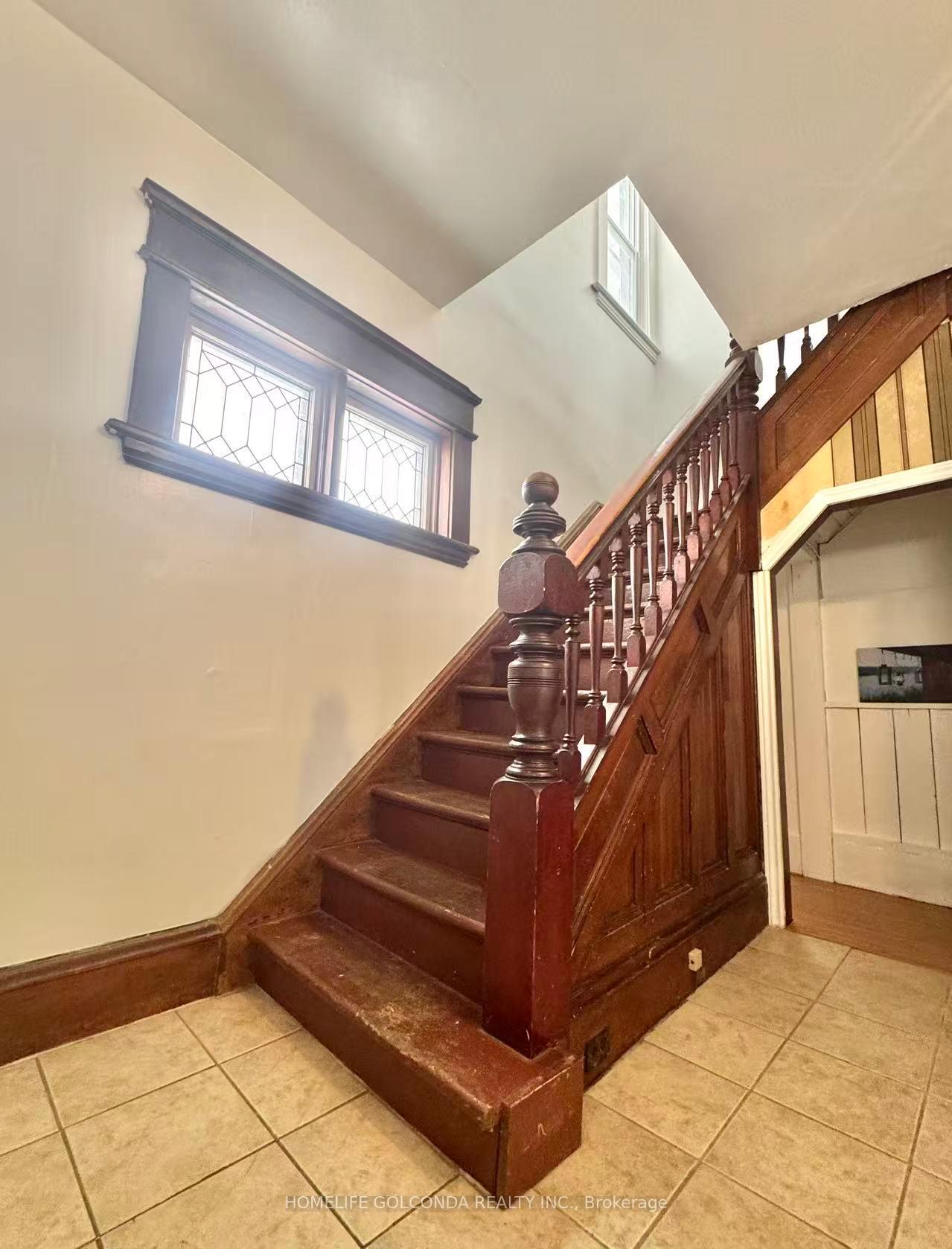 Photo 32 of 109 Elgin Street, Orillia — HOMEH