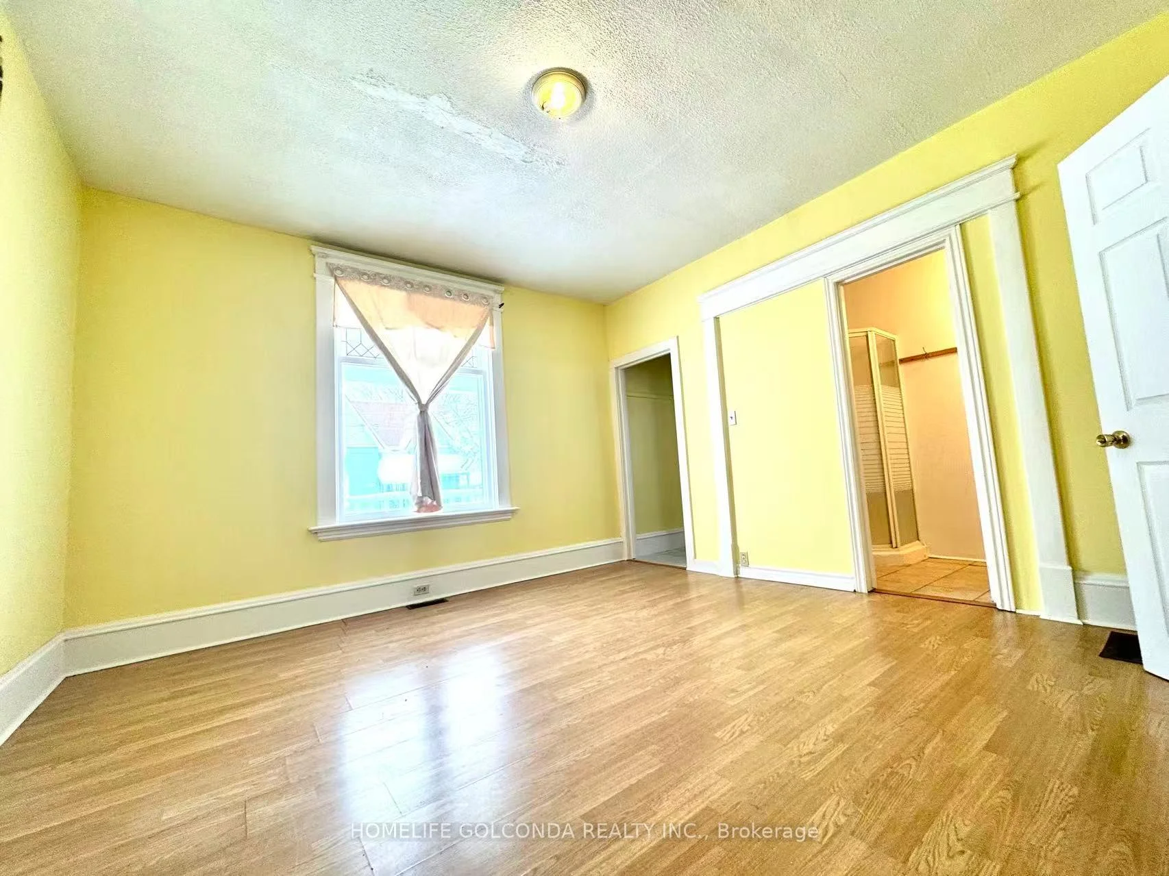 Photo 10 of 109 Elgin Street, Orillia — HOMEH