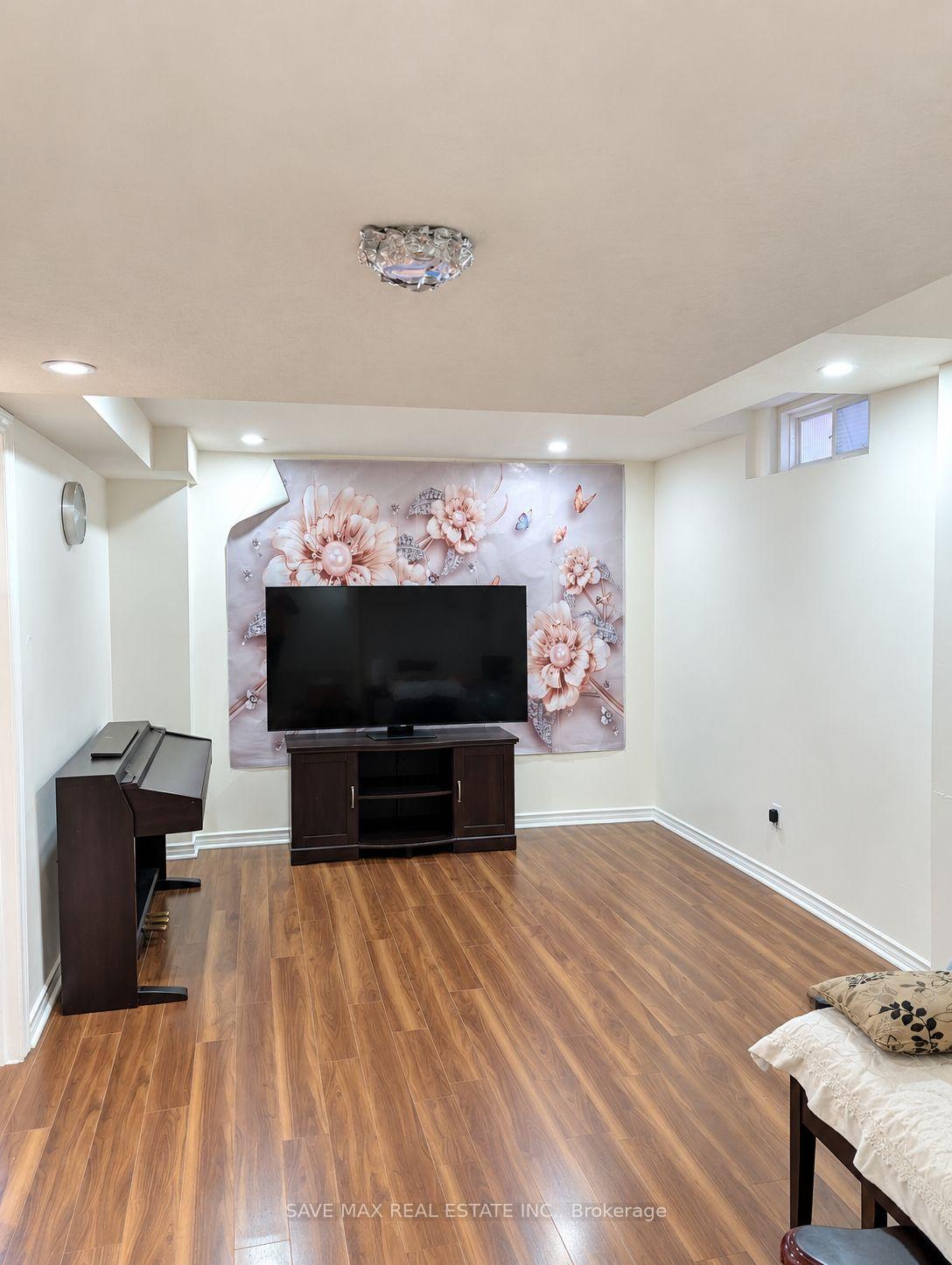 Photo 4 of Unit BSMT, 18 Salonica Road, Brampton, Fletcher's Meadow — HOMEH