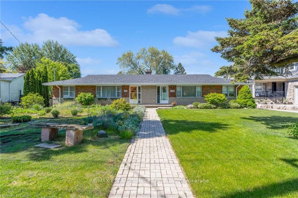 Photo 1 of 236 Pine Cove Road, Burlington, Roseland — HOMEH