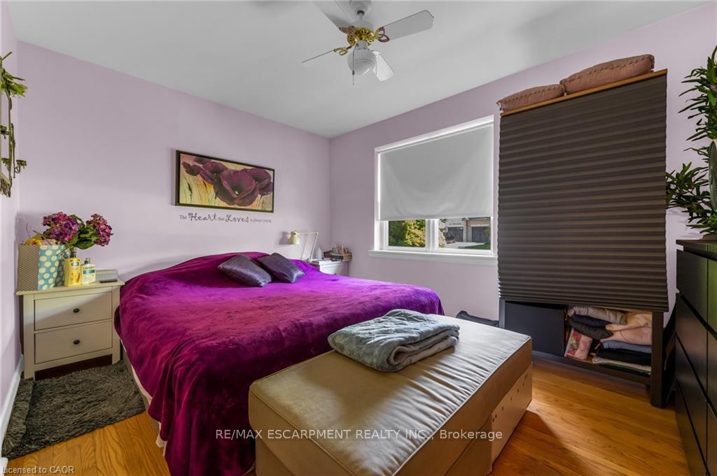 Photo 8 of 236 Pine Cove Road, Burlington, Roseland — HOMEH