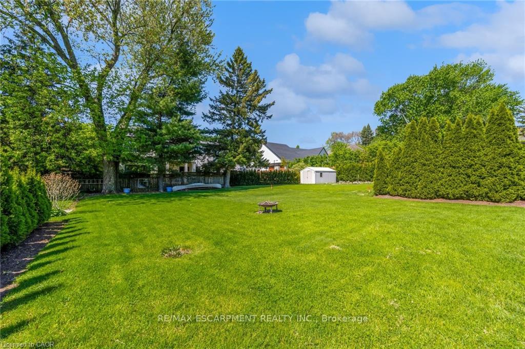 Photo 16 of 236 Pine Cove Road, Burlington, Roseland — HOMEH