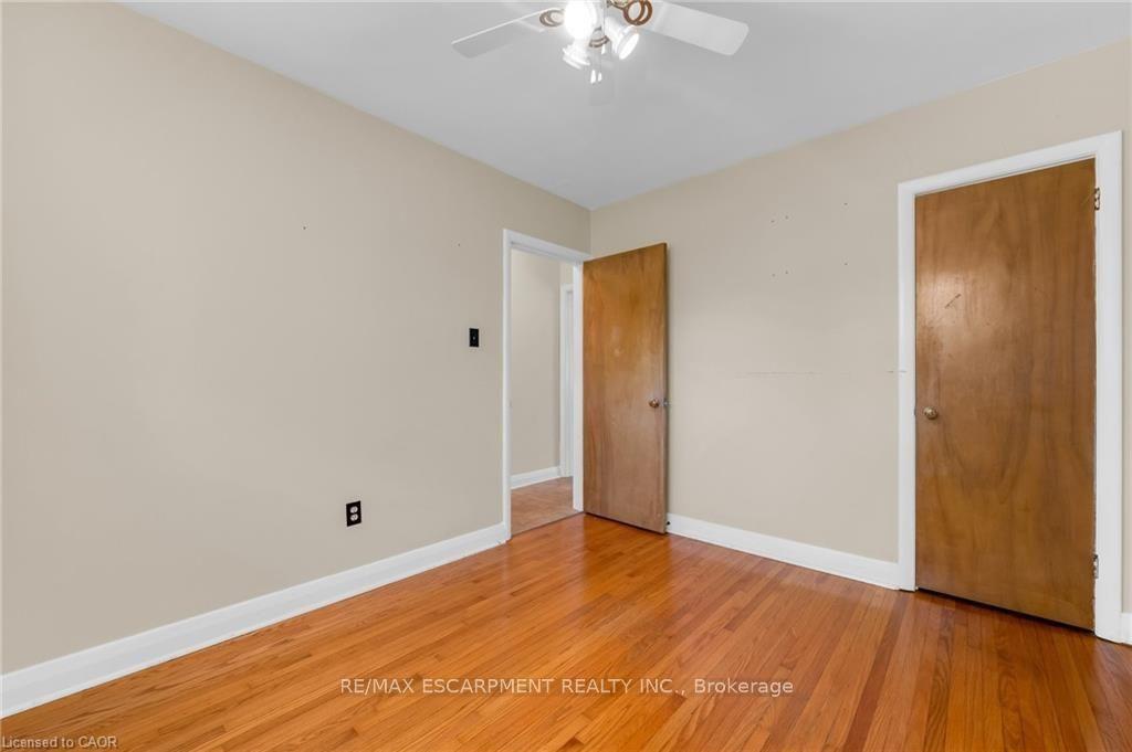Photo 10 of 234 Pine Cove Road, Burlington, Roseland — HOMEH