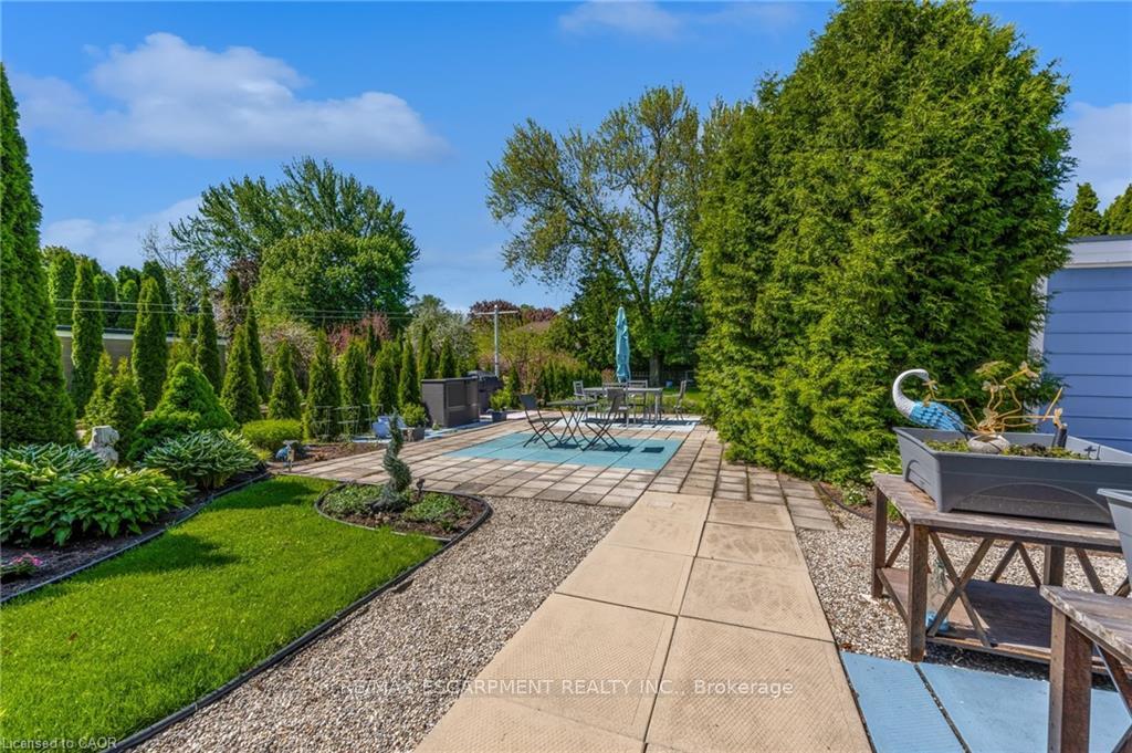 Photo 17 of 234 Pine Cove Road, Burlington, Roseland — HOMEH