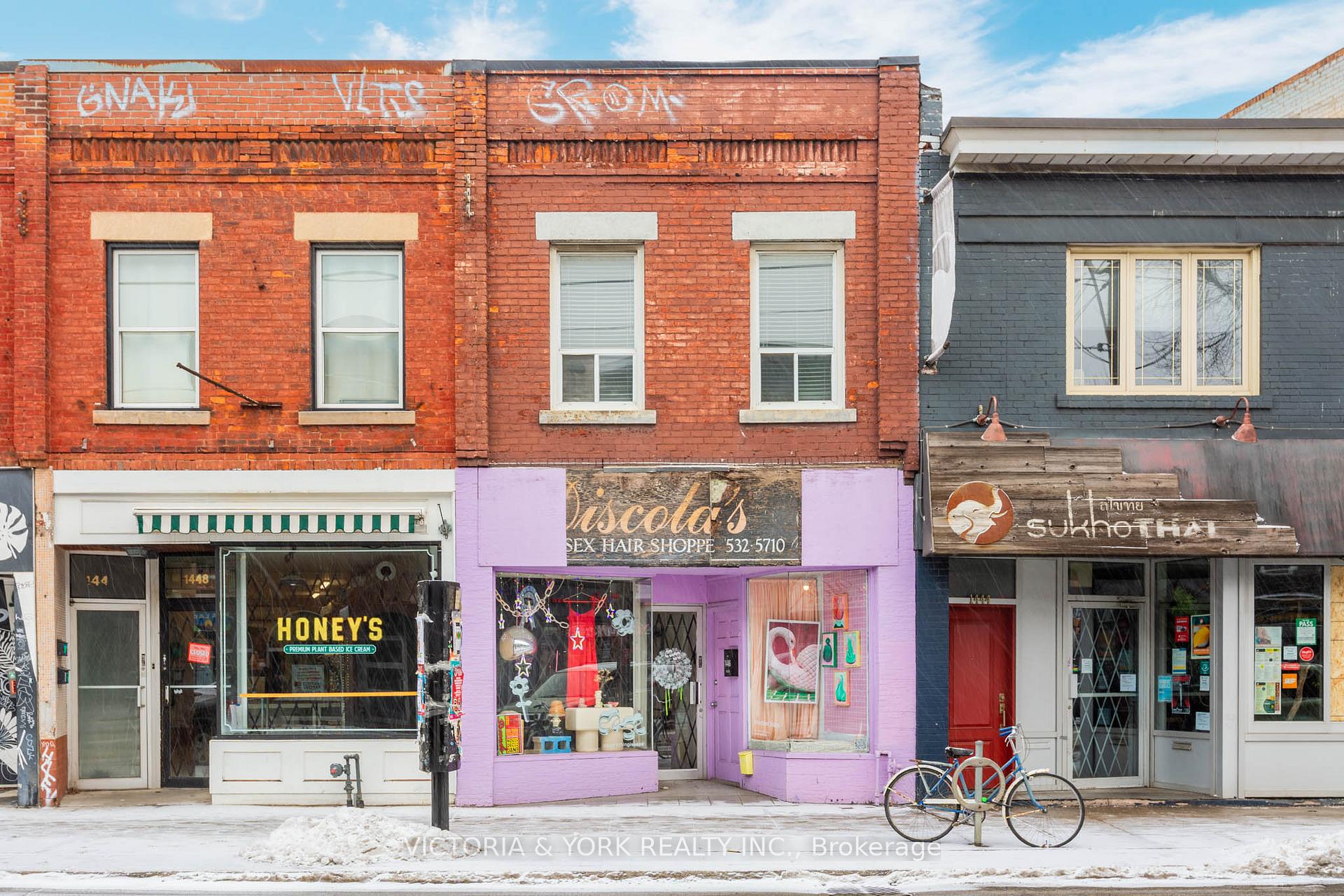 Photo of 1446 Dundas Street W