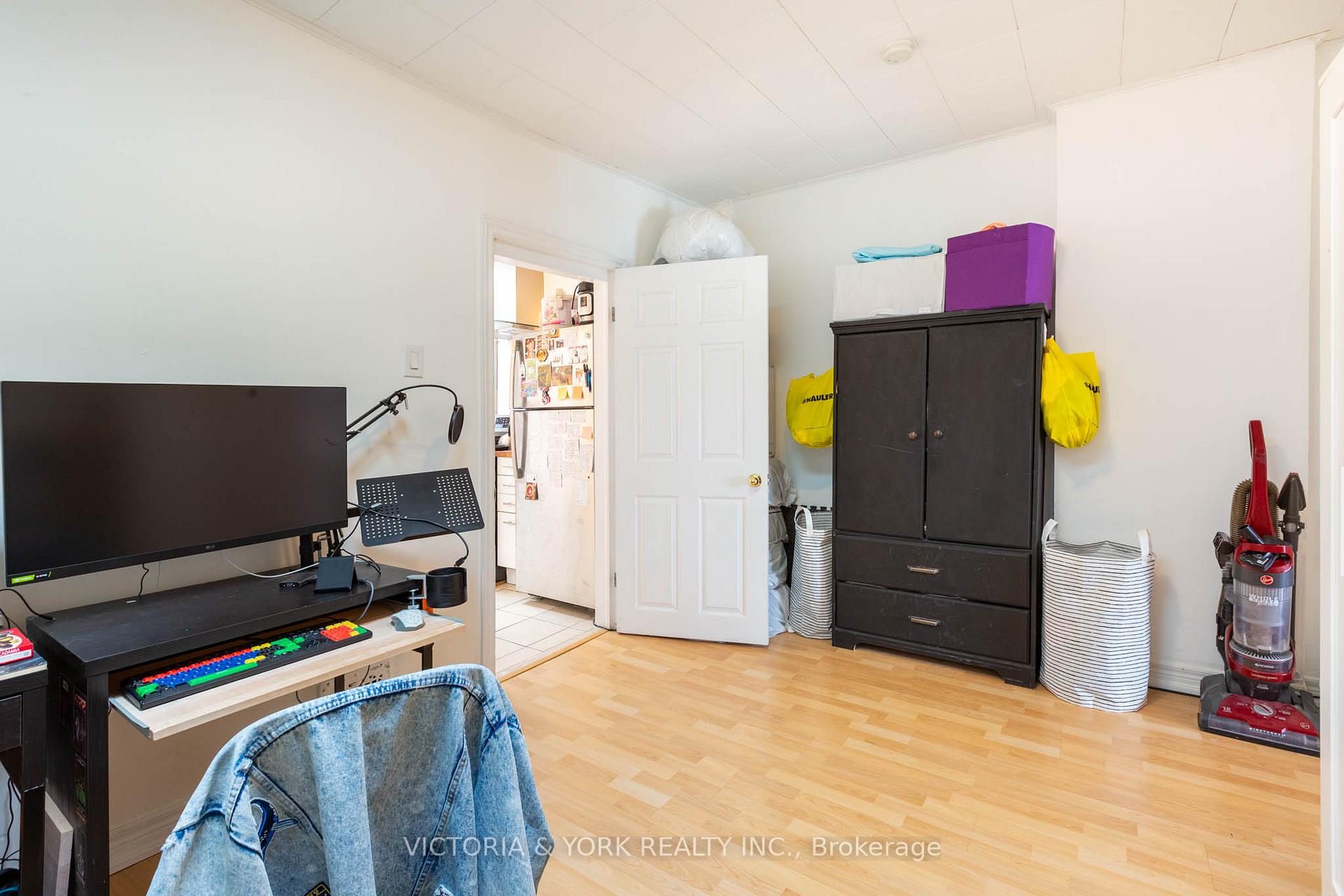 Photo 4 of 1446 Dundas Street W, Toronto, Little Portugal — HOMEH