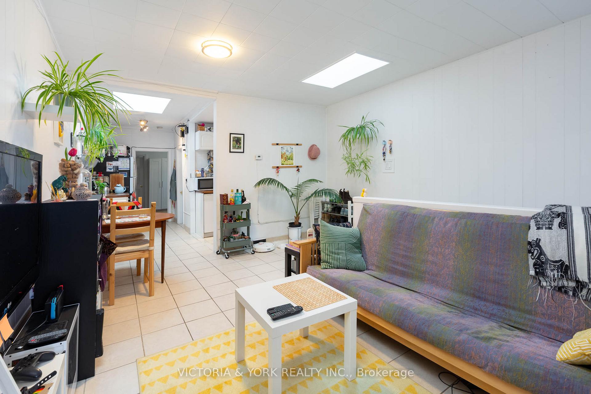 Photo 10 of 1446 Dundas Street W, Toronto, Little Portugal — HOMEH