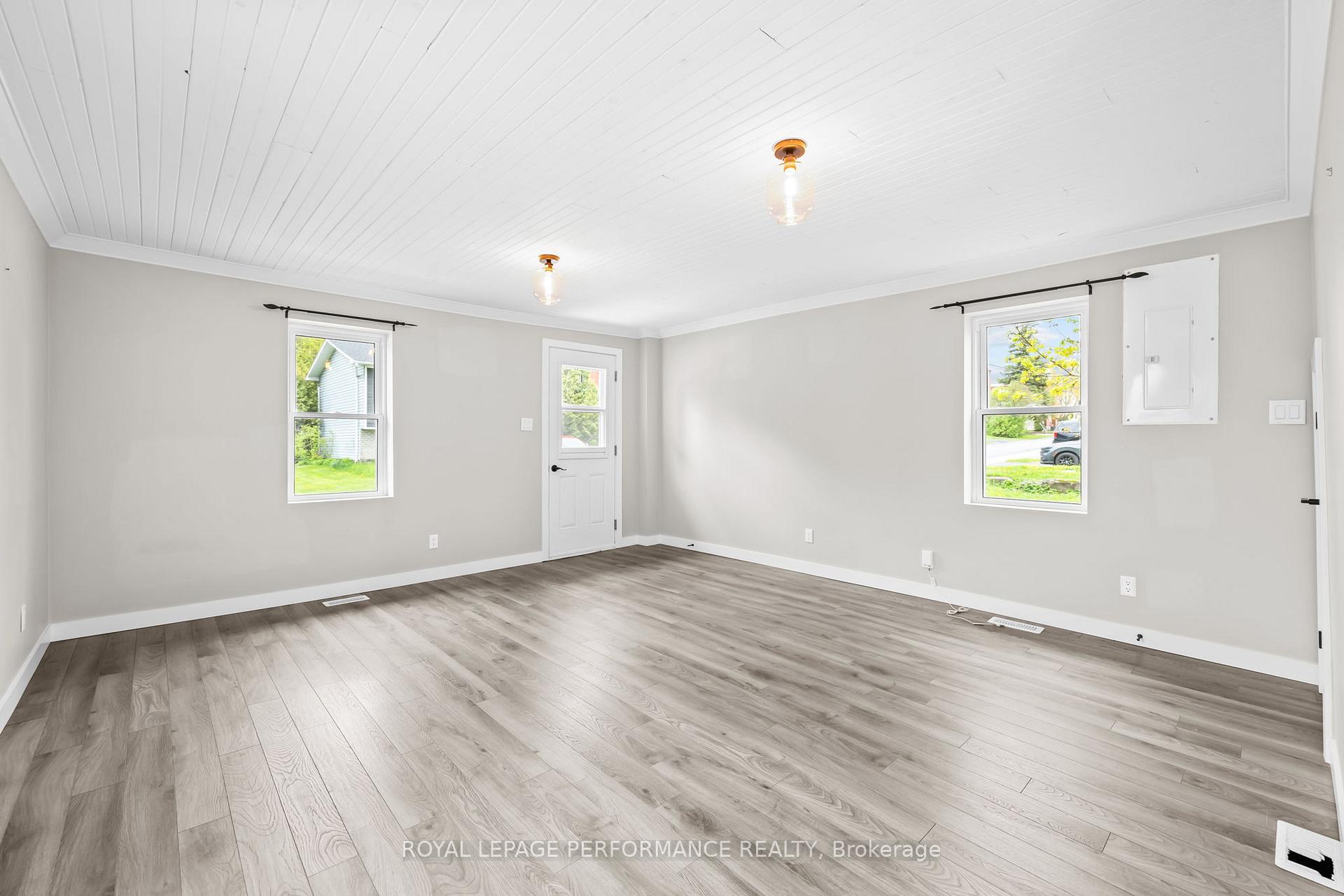 Photo 17 of 6 Spring Street, North Glengarry, Maxville — HOMEH