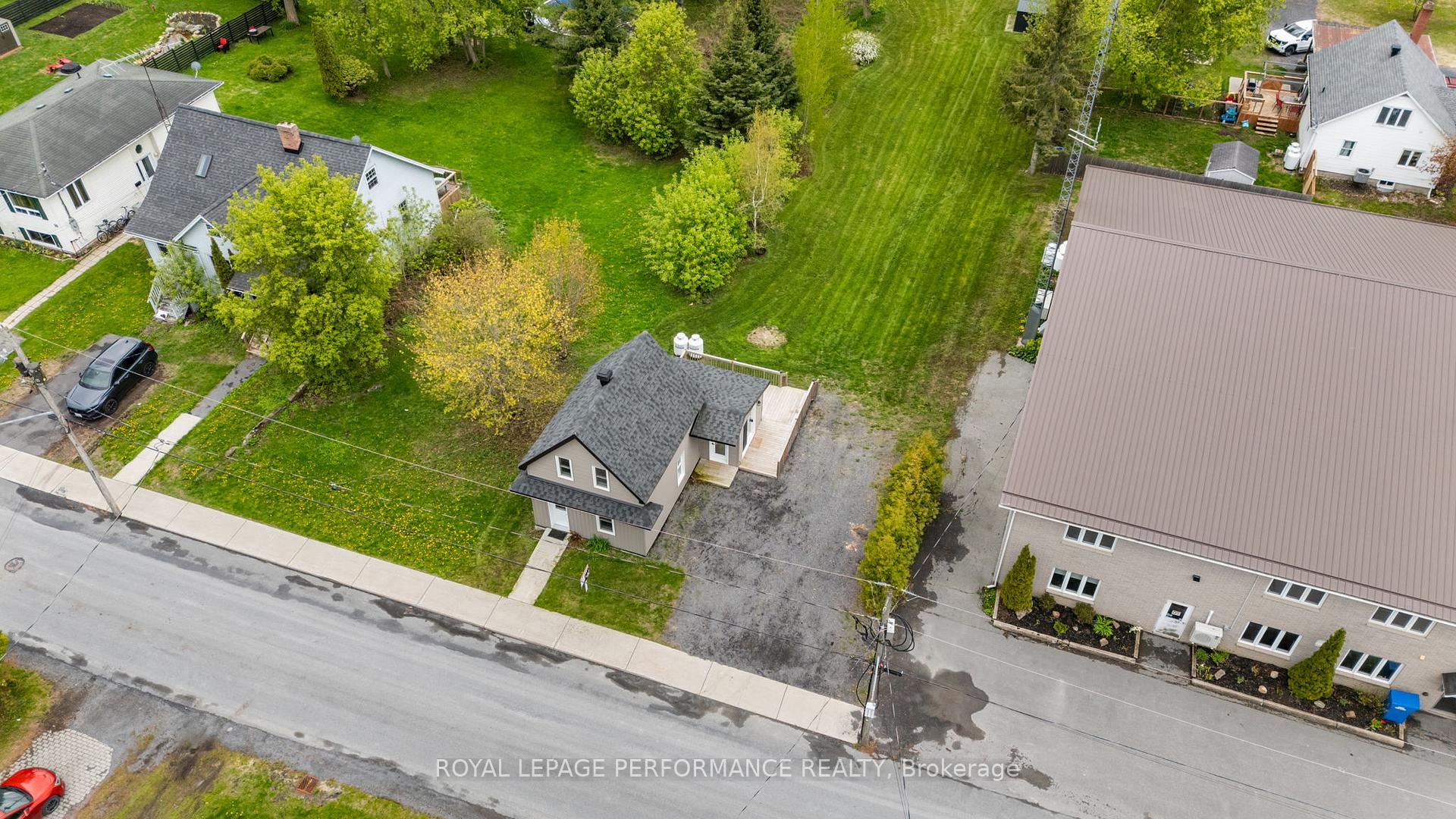 Photo 38 of 6 Spring Street, North Glengarry, Maxville — HOMEH