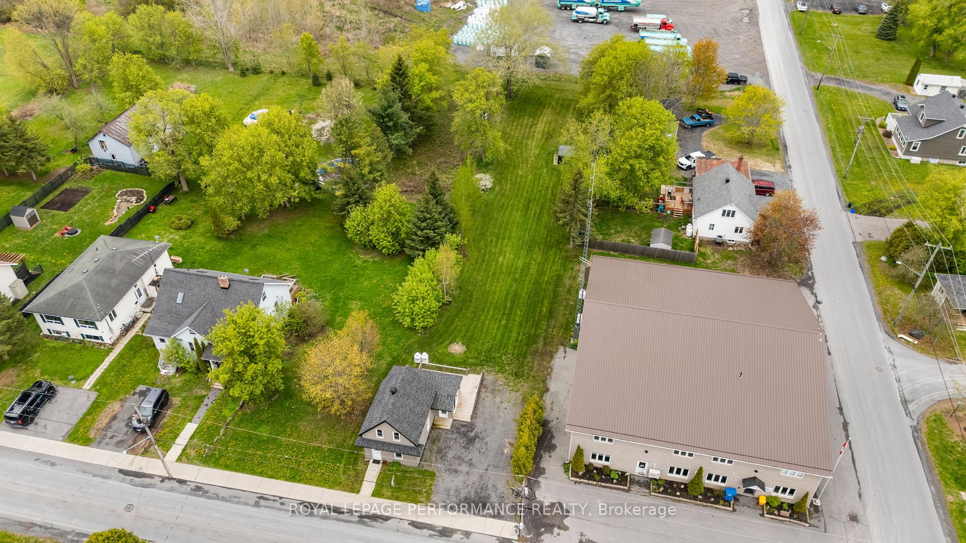 Photo 40 of 6 Spring Street, North Glengarry, Maxville — HOMEH