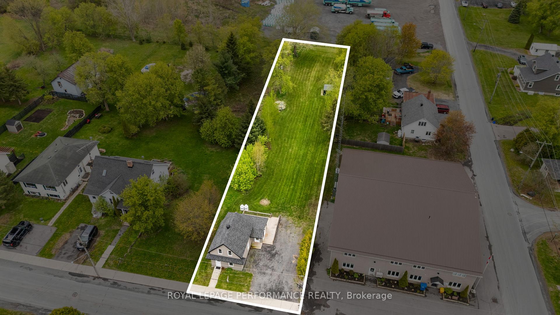 Photo 41 of 6 Spring Street, North Glengarry, Maxville — HOMEH