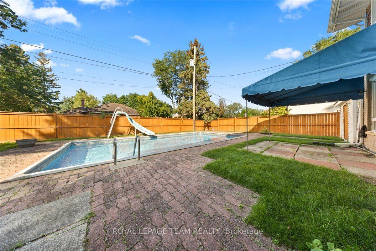 Photo 37 of 2000 Norway Crescent, Ottawa, Playfair Park — HOMEH
