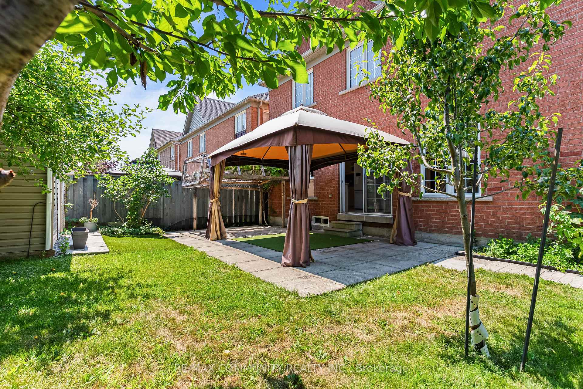 Photo 37 of 54 Morland Crescent, Ajax, Northwest Ajax — HOMEH