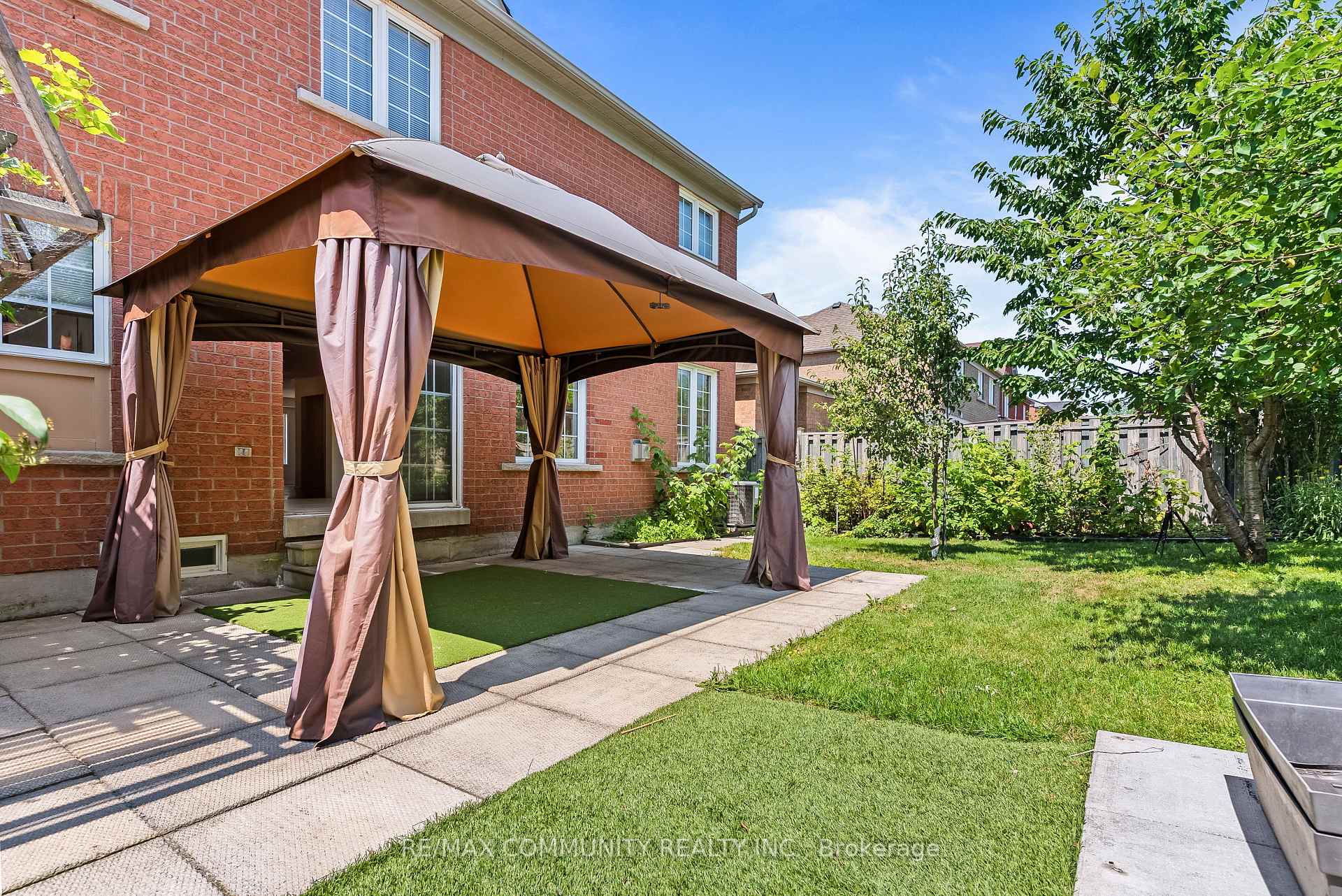 Photo 38 of 54 Morland Crescent, Ajax, Northwest Ajax — HOMEH
