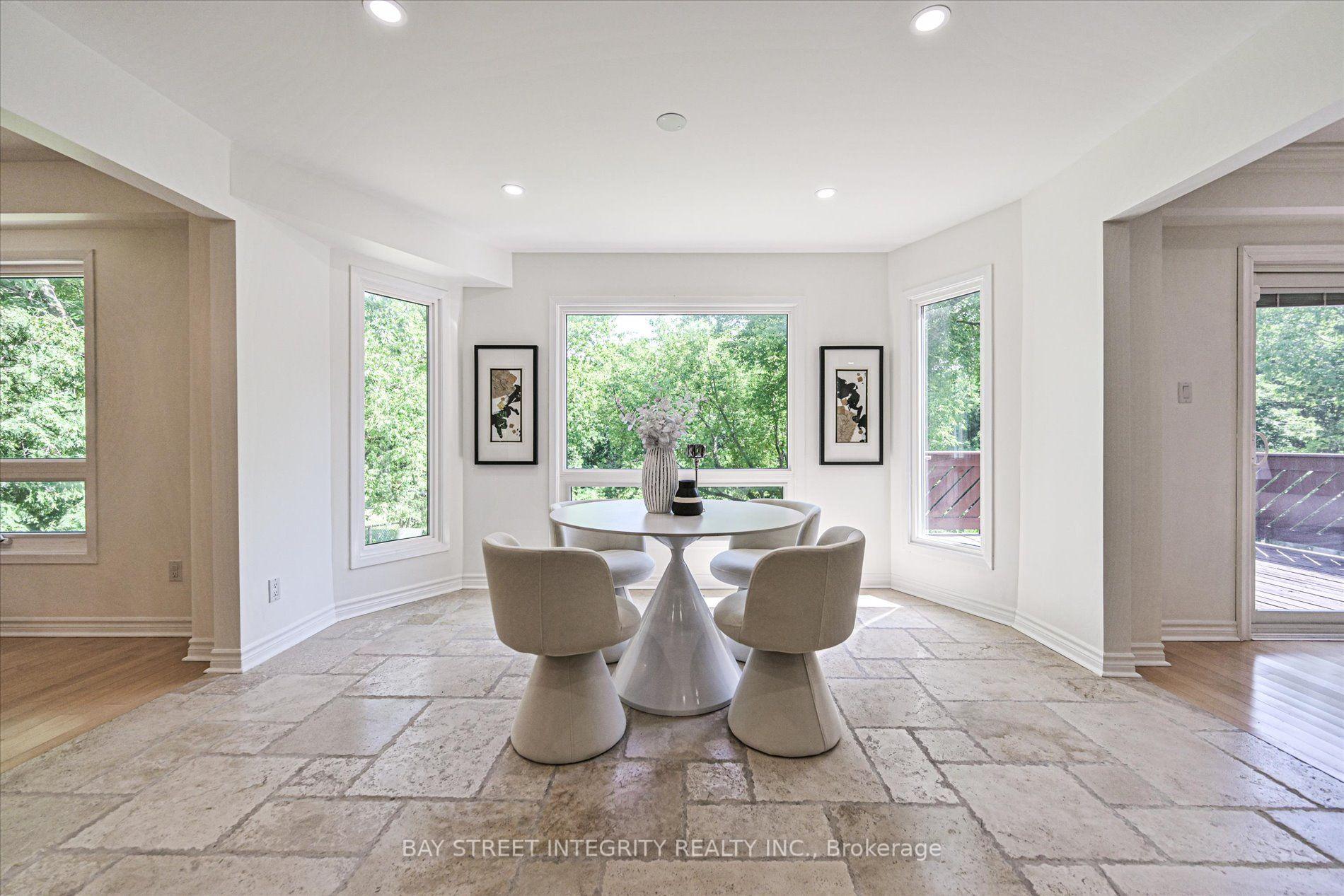 Photo 10 of 151 Old Surrey Lane, Richmond Hill, South Richvale — HOMEH