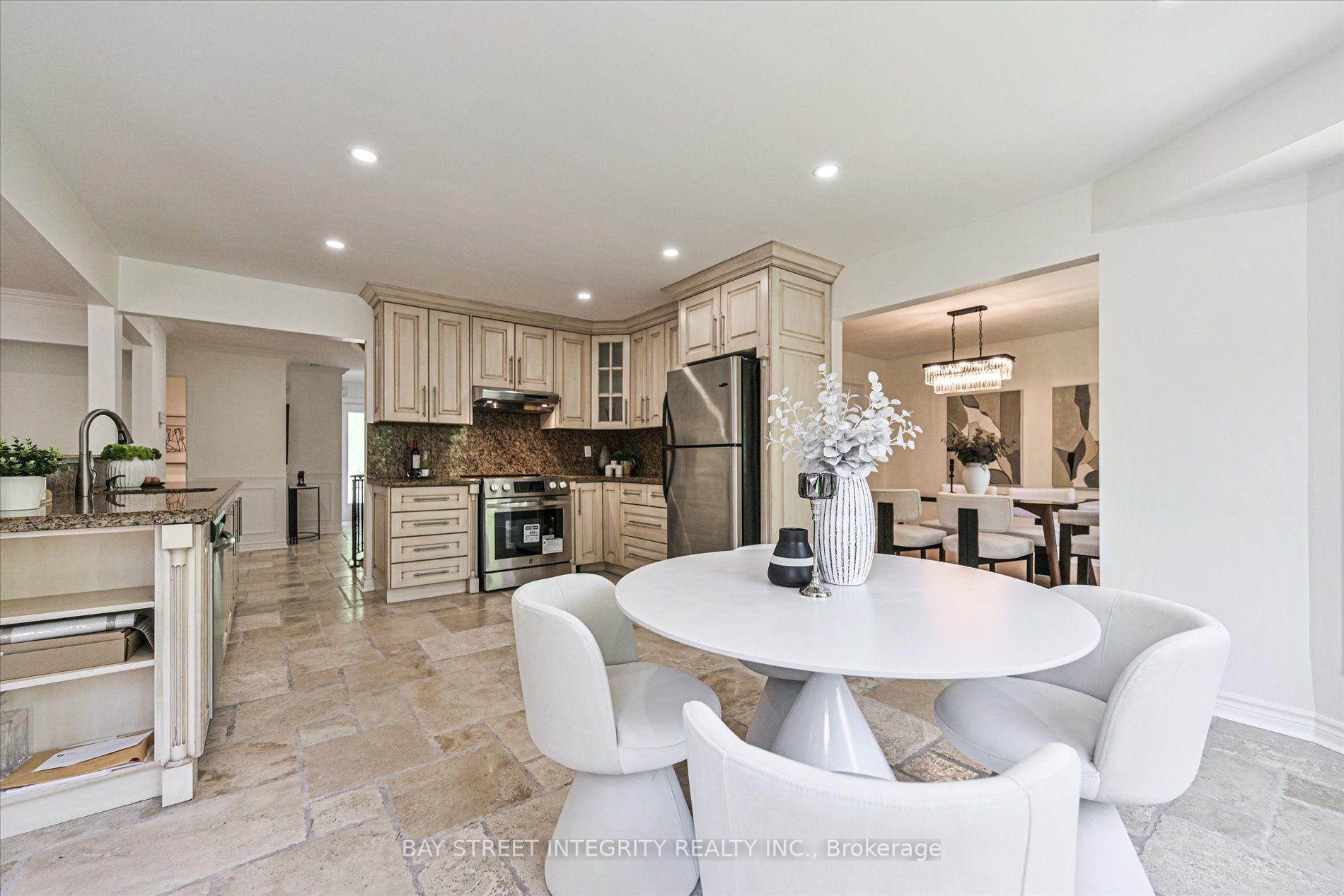 Photo 11 of 151 Old Surrey Lane, Richmond Hill, South Richvale — HOMEH