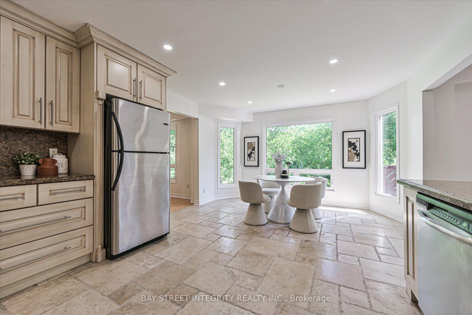 Photo 14 of 151 Old Surrey Lane, Richmond Hill, South Richvale — HOMEH
