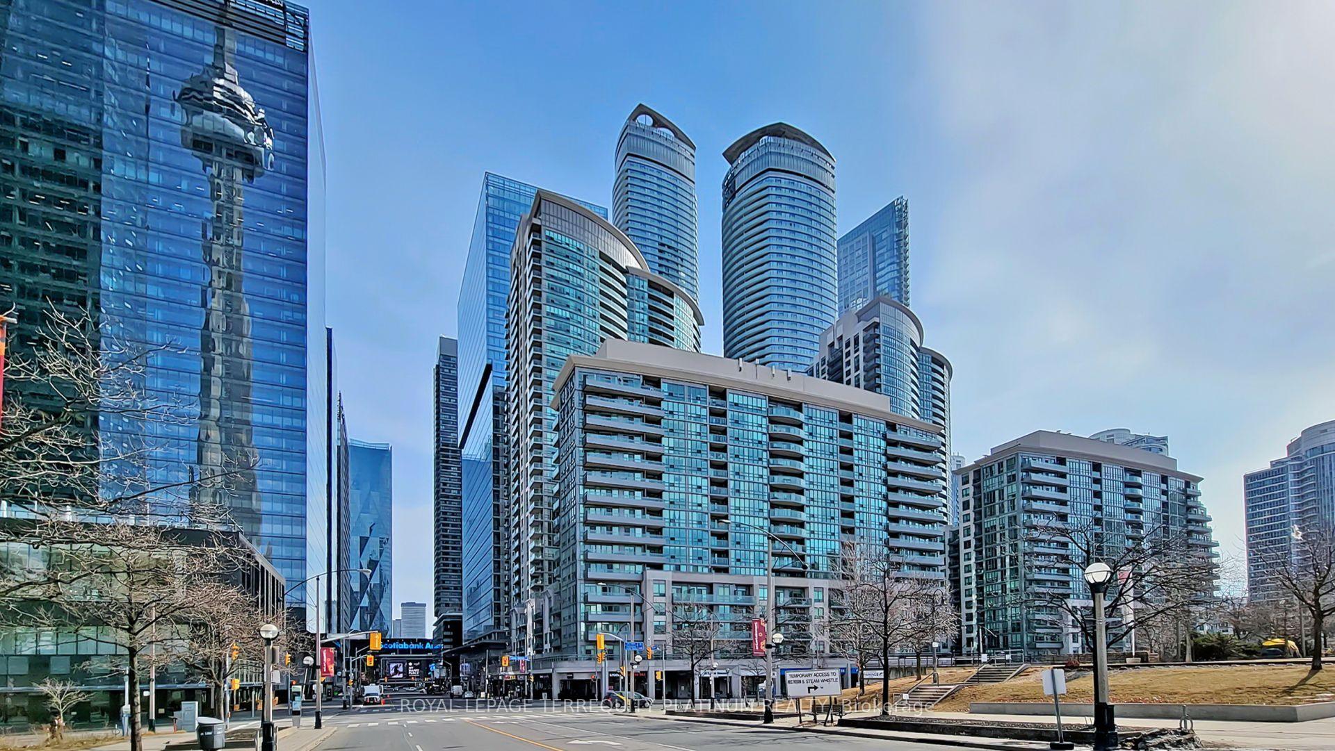 Photo 2 of Unit 1907, 30 Grand Trunk Crescent, Toronto, Waterfront Communities — HOMEH