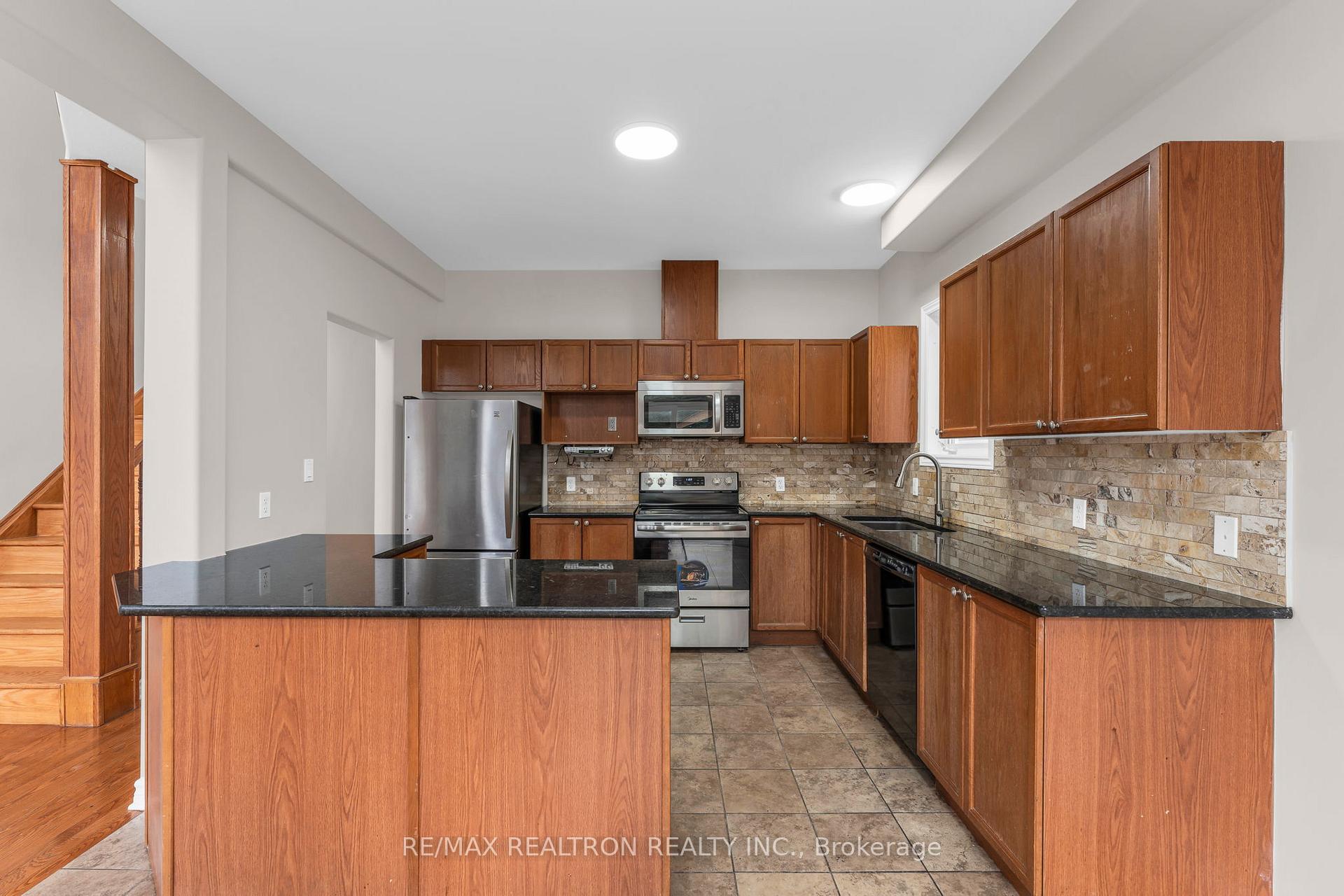 Photo 13 of 1422 Stoneridge Drive, Kingston, City SouthWest — HOMEH