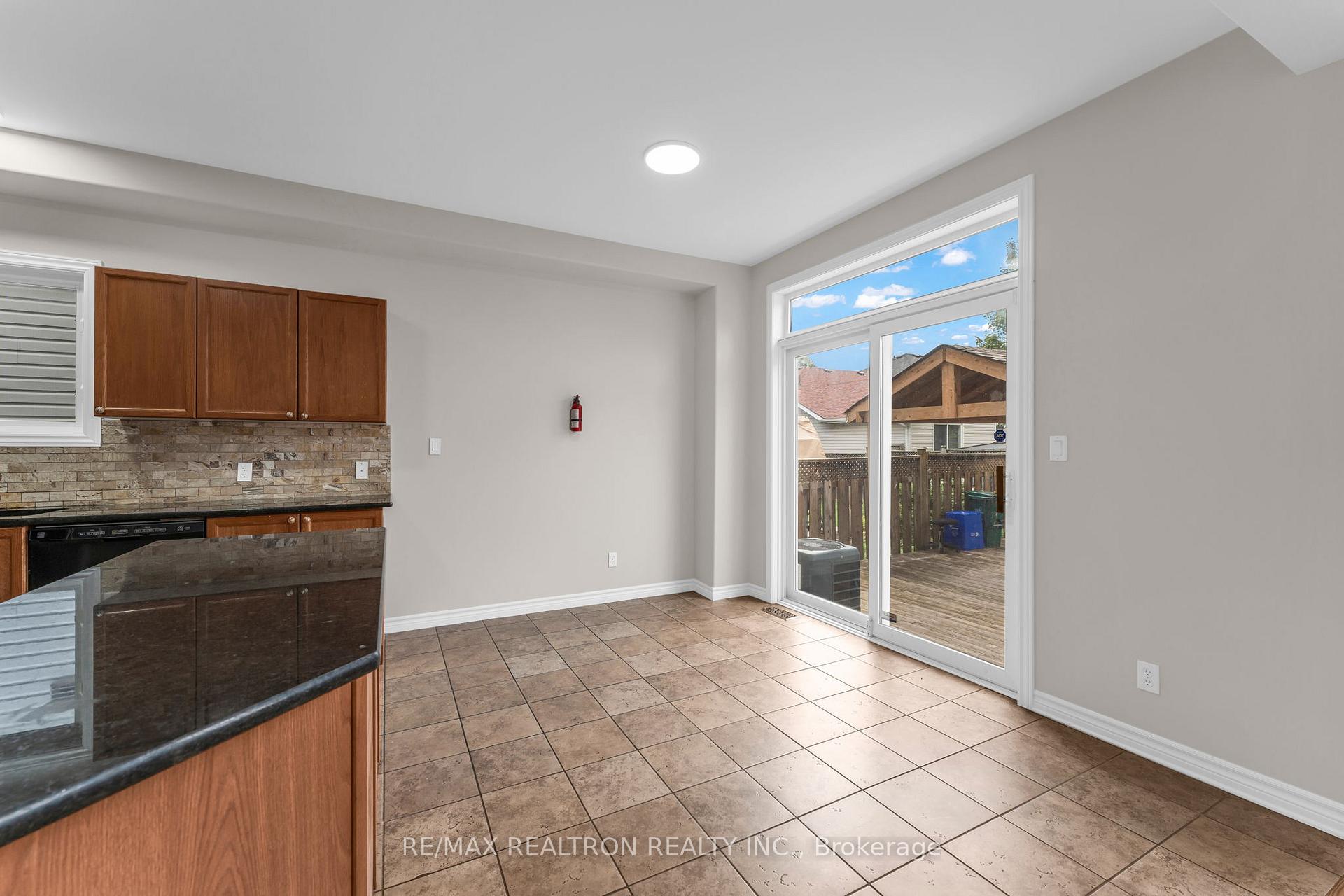 Photo 15 of 1422 Stoneridge Drive, Kingston, City SouthWest — HOMEH