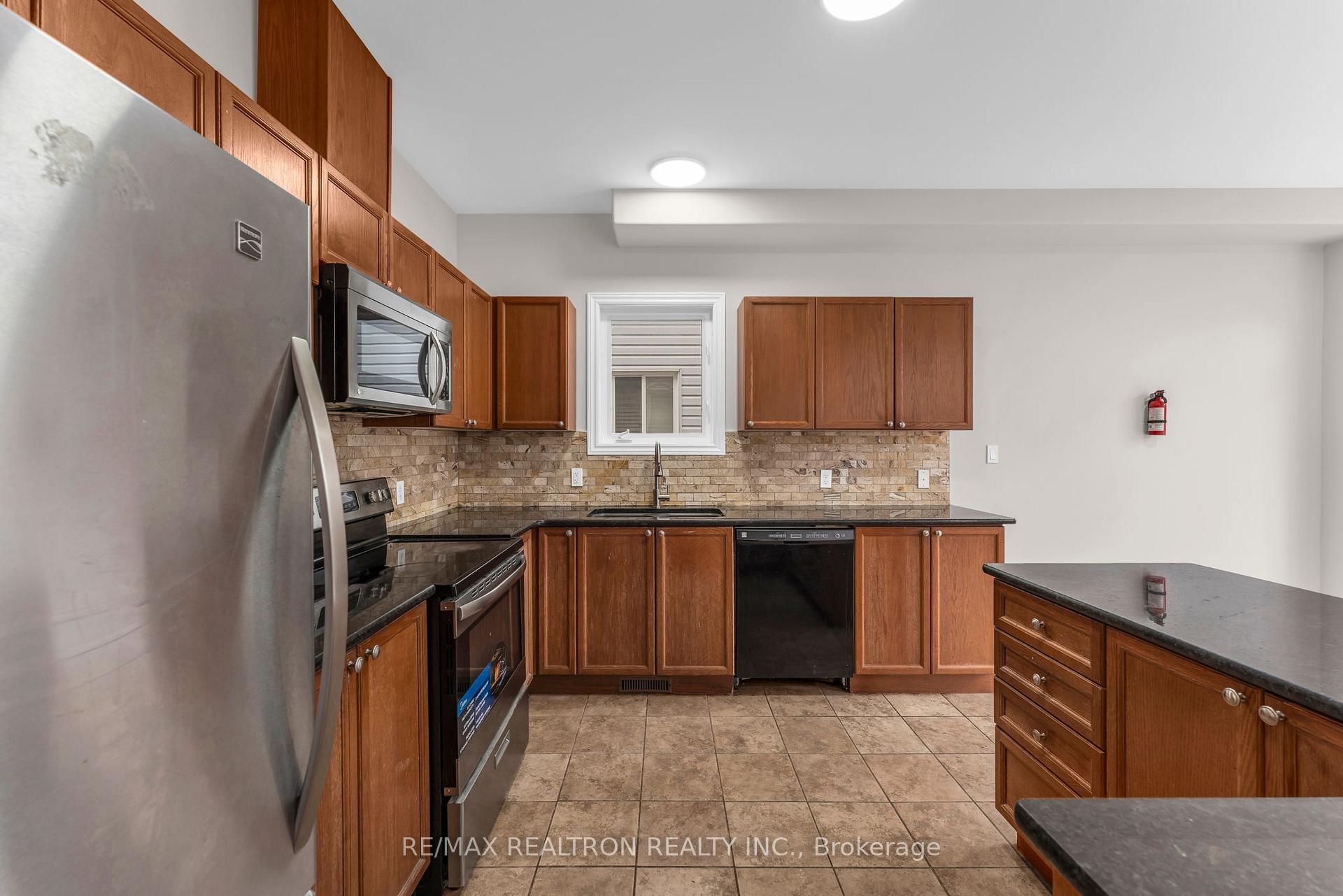Photo 16 of 1422 Stoneridge Drive, Kingston, City SouthWest — HOMEH