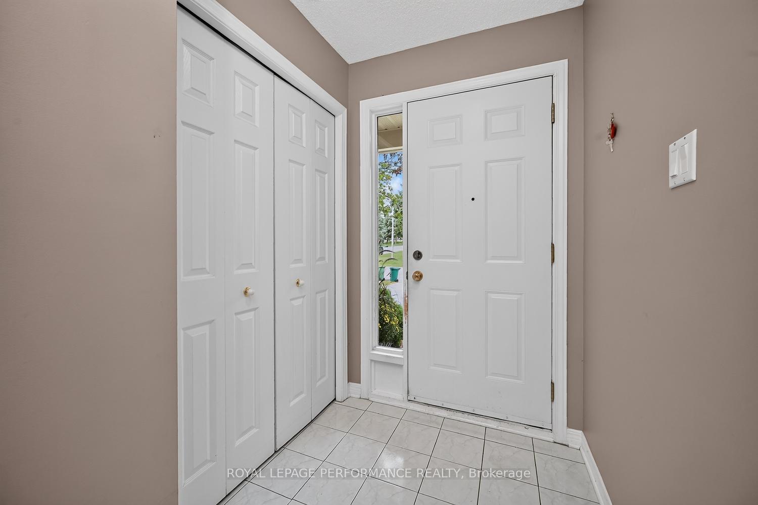 Photo 5 of 59 Grenadier Way, Ottawa, Barrhaven - Longfields — HOMEH