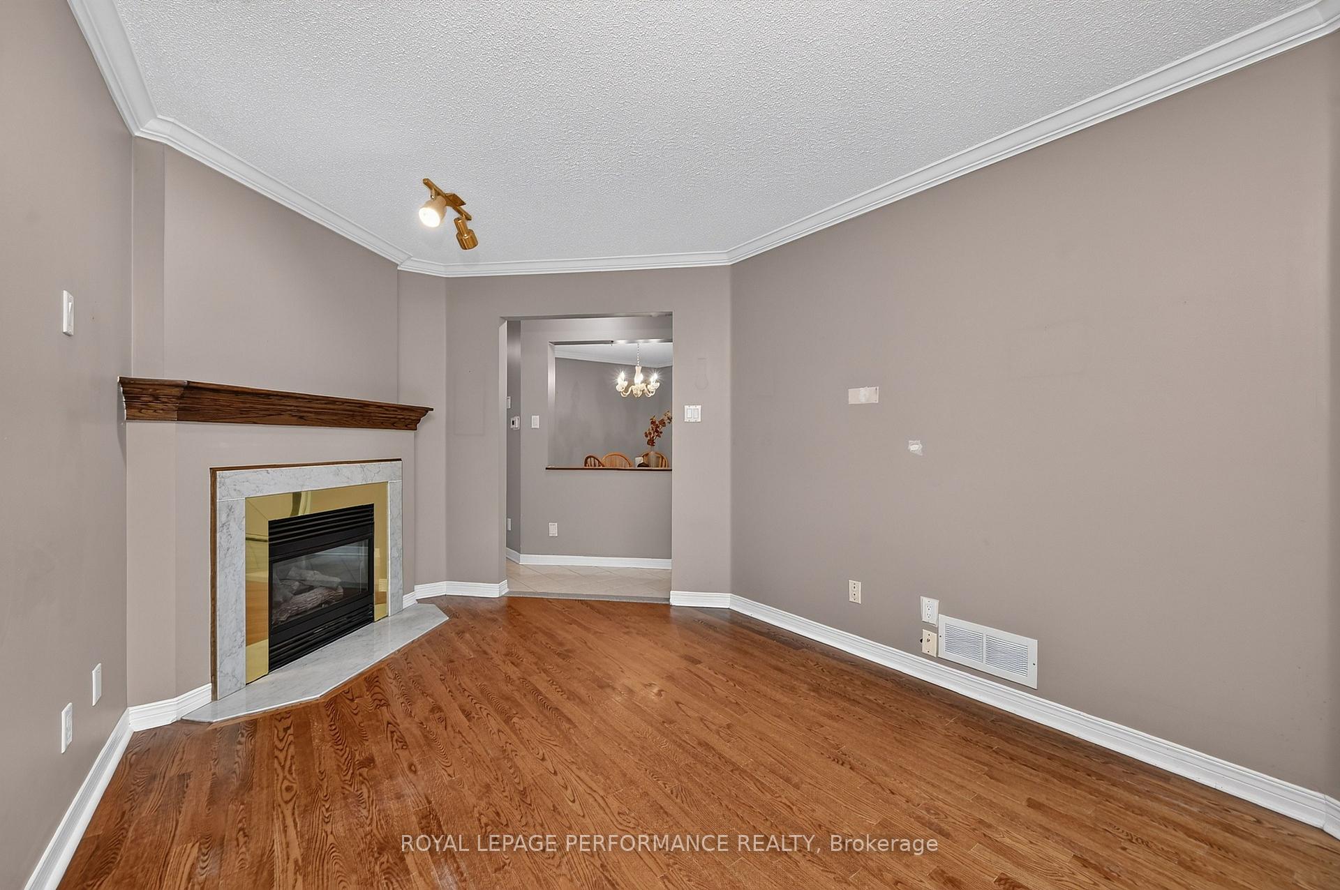 Photo 10 of 59 Grenadier Way, Ottawa, Barrhaven - Longfields — HOMEH