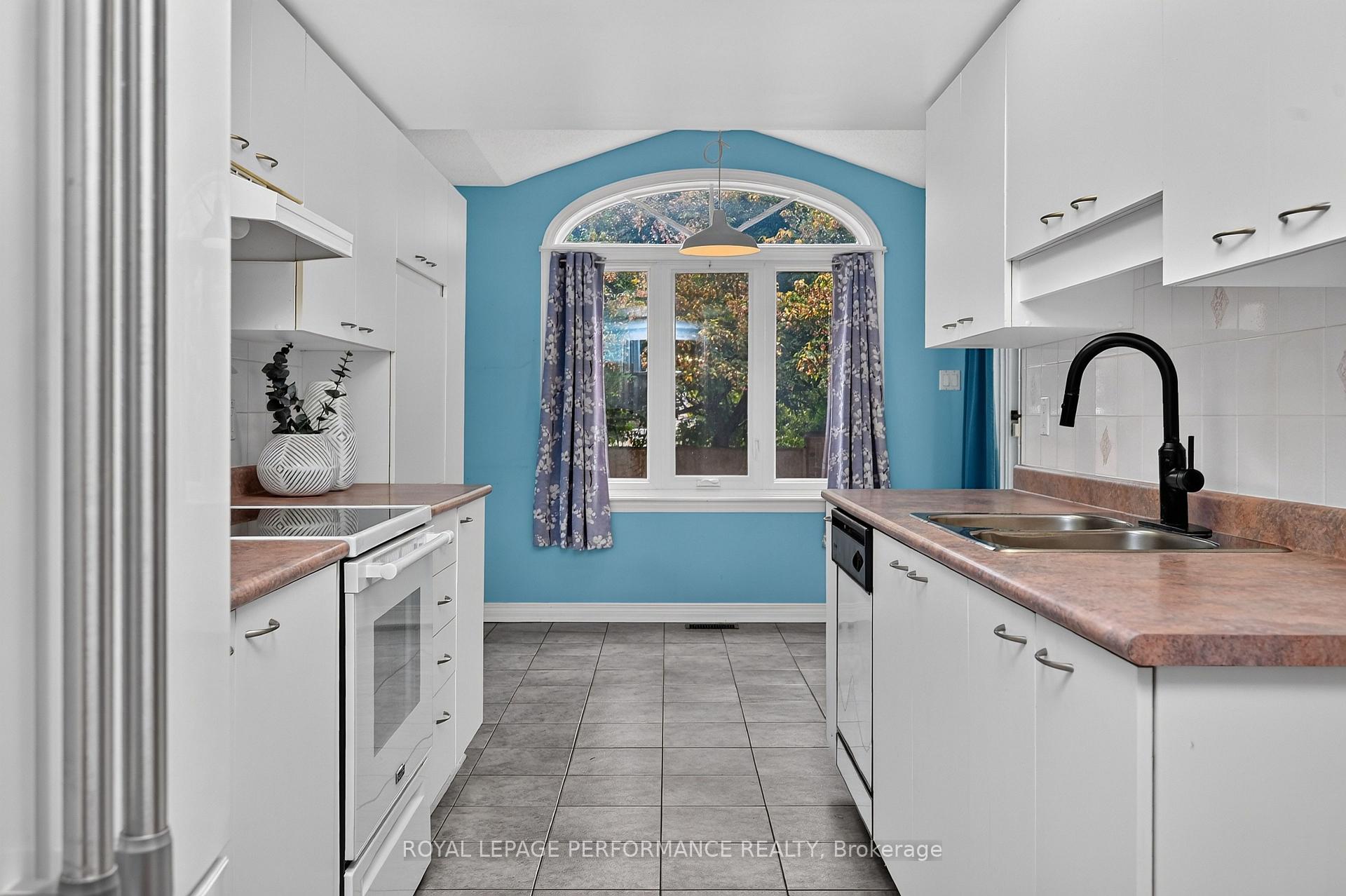 Photo 15 of 59 Grenadier Way, Ottawa, Barrhaven - Longfields — HOMEH
