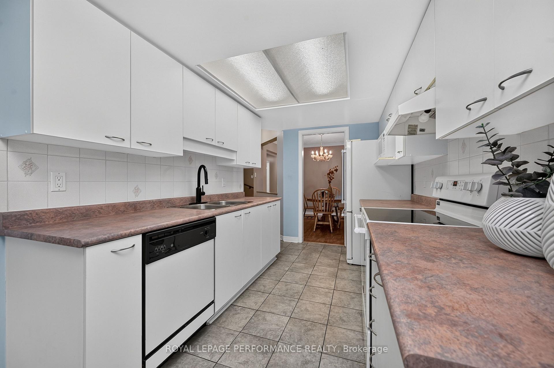 Photo 17 of 59 Grenadier Way, Ottawa, Barrhaven - Longfields — HOMEH