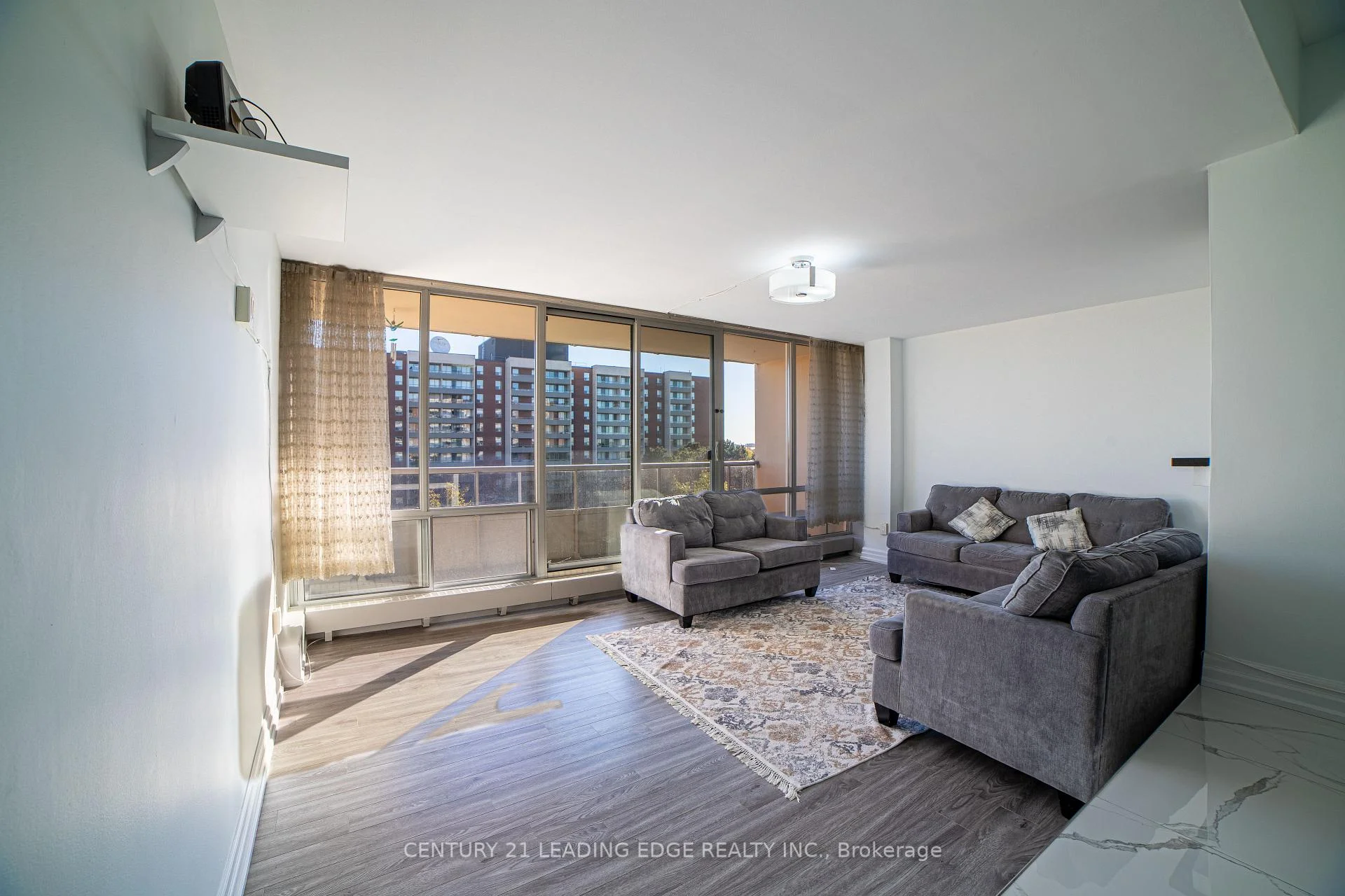 Photo 3 of Unit 604, 25 Four Winds Drive, North York, York University Heights — HOMEH
